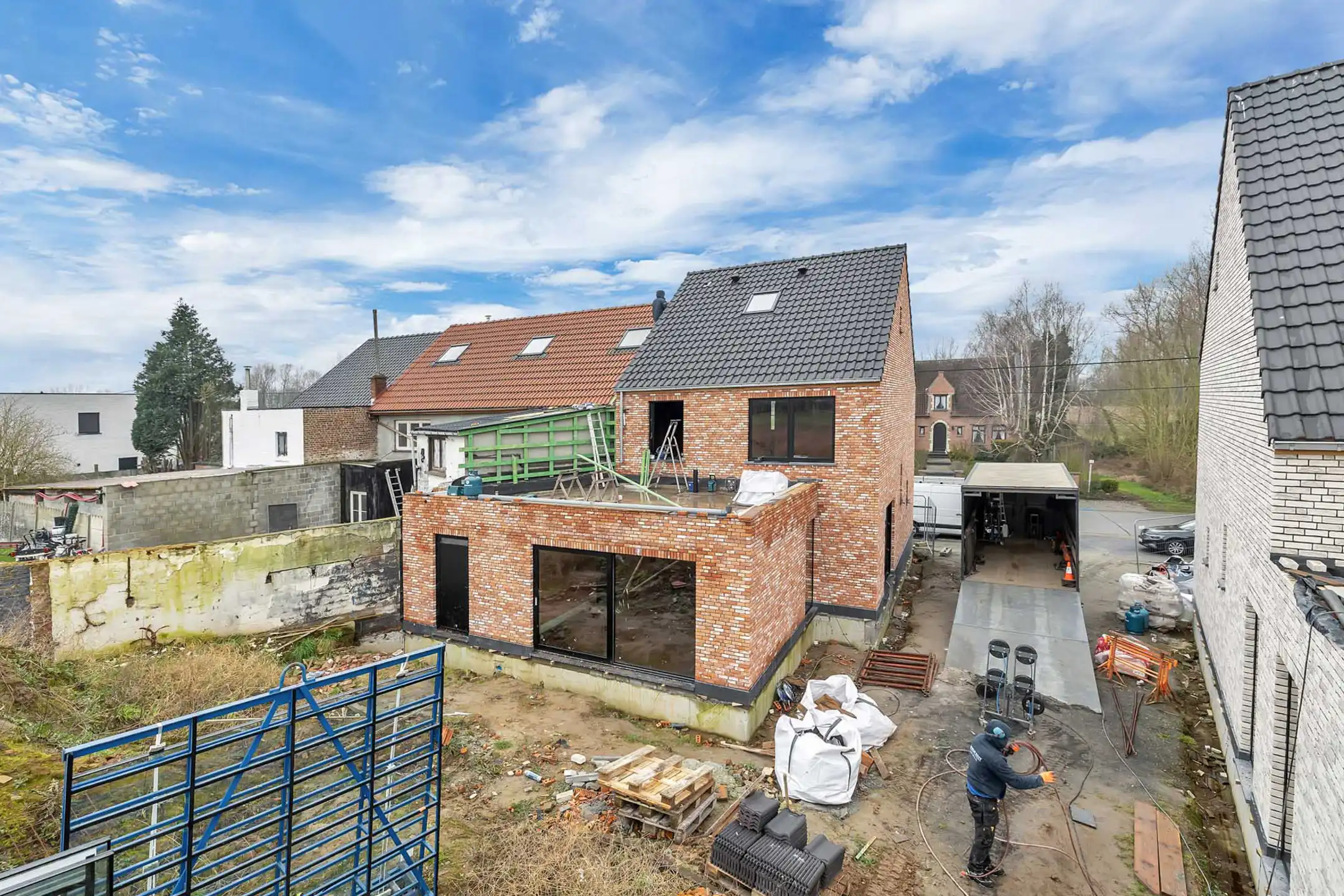 Halfopen bebouwing op een groot perceel in Denderhoutem foto 4