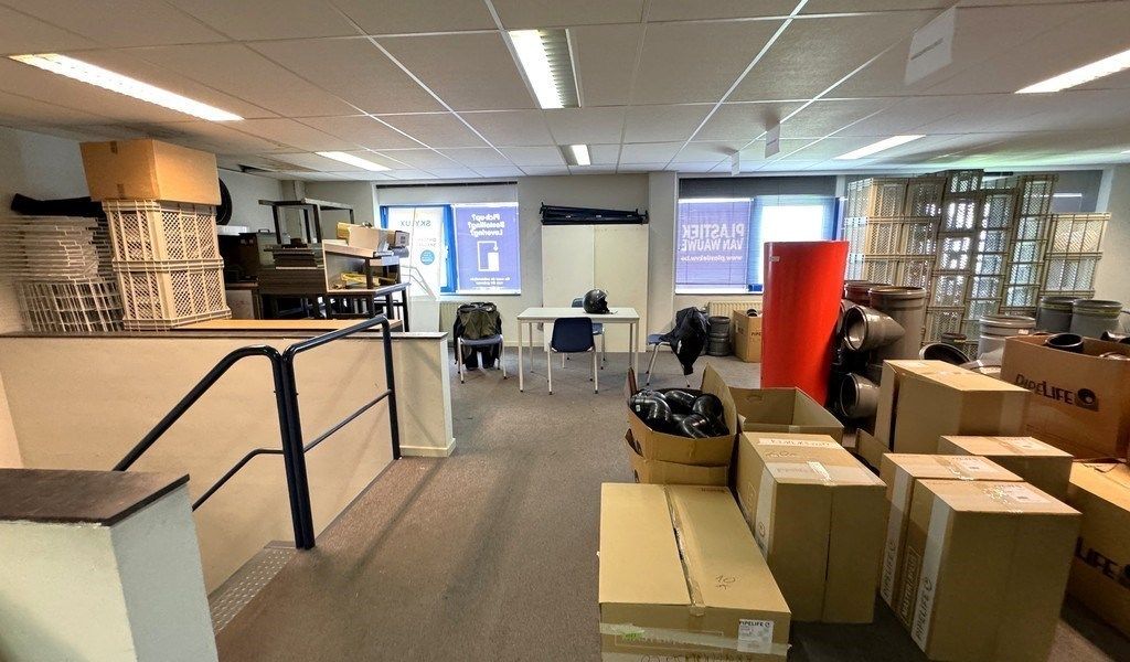 Magazijn met kantoor te huur Prins Boudewijnlaan Kontich foto 11