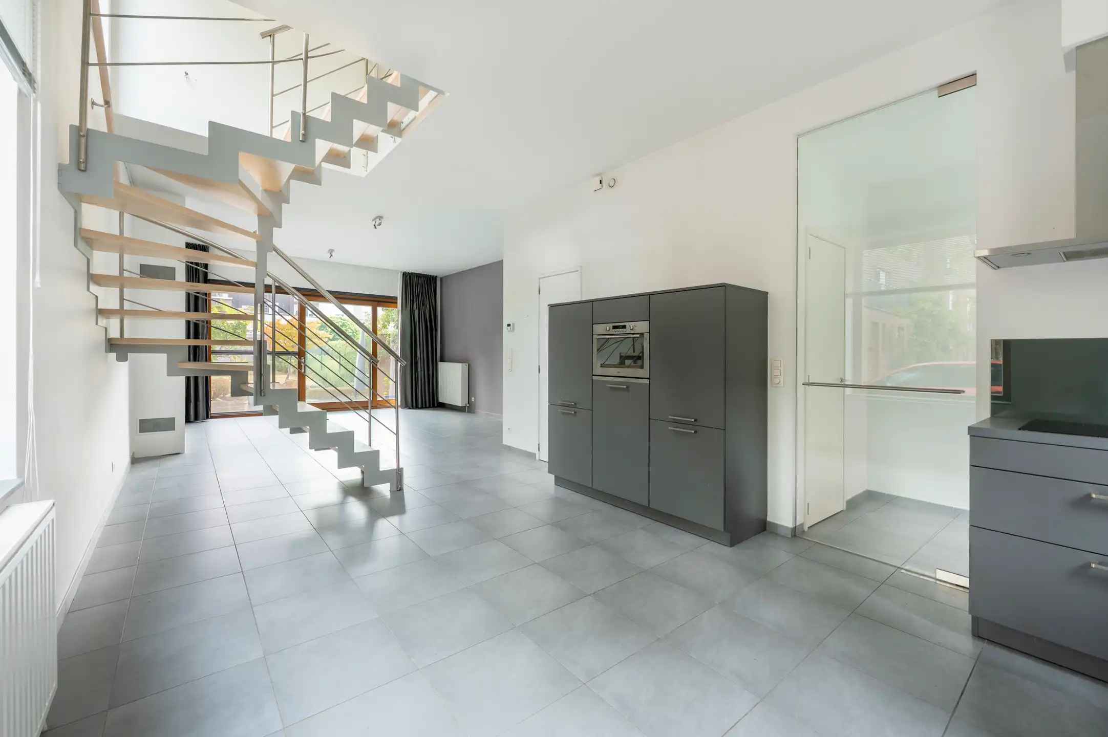 Charmante halfopen bebouwing met 3 slaapkamers en grote zonnige tuin in Antwerpen centrum foto 6