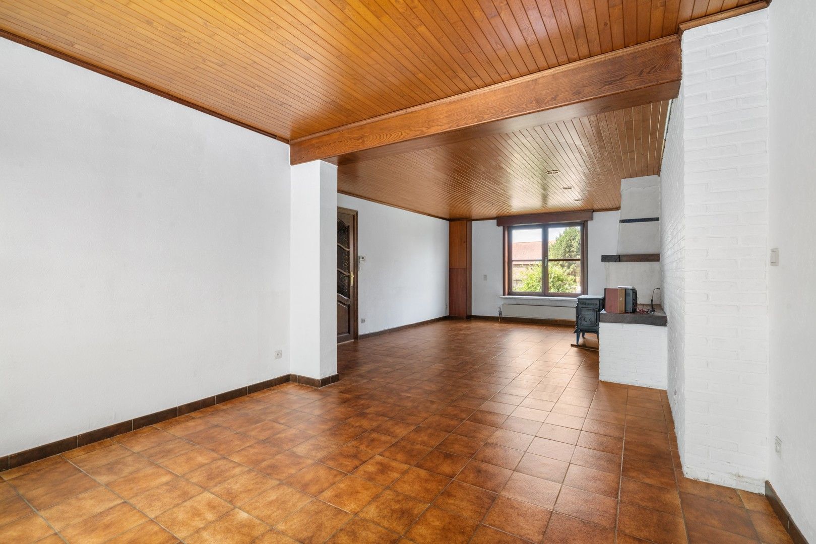 Halfopen woning met tuin en garage op landelijke toplocatie nabij alle invalswegen foto 11