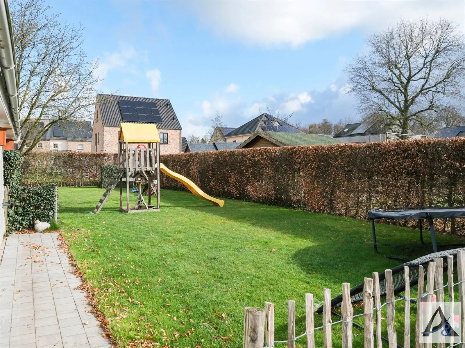 Instapklare eengezinswoning met prachtige tuin! foto 36