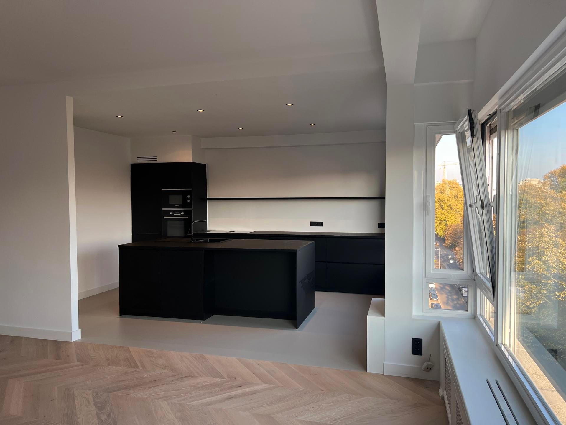 Gerenoveerd appartement met zicht op het park foto {{pictureIndex}}