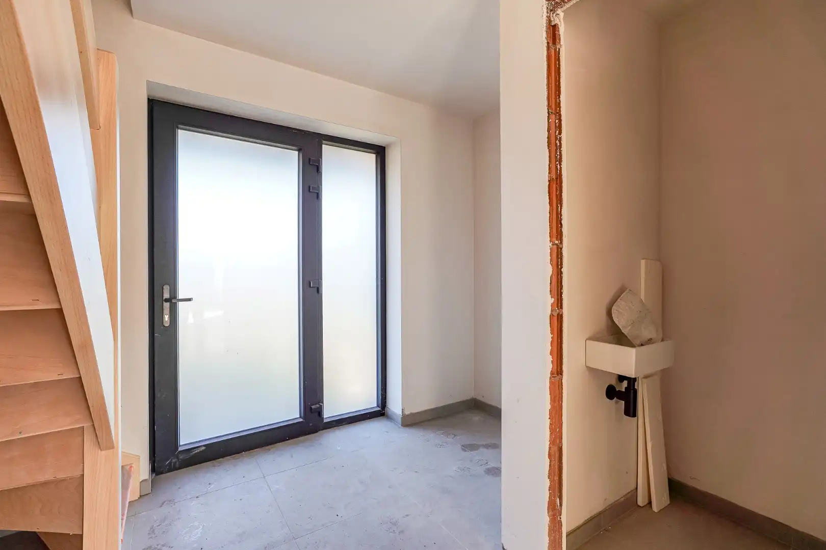 Moderne halfopen nieuwbouw woning op 356 m² met hoogwaardige afwerking foto 8