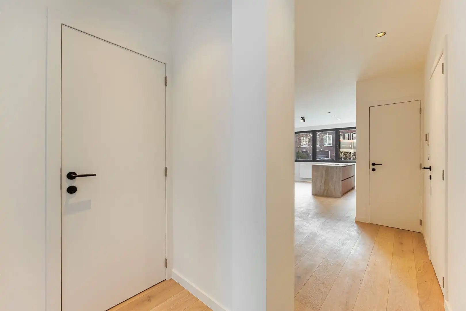 Gerenoveerd appartement met tuin en fietsenberging foto 8