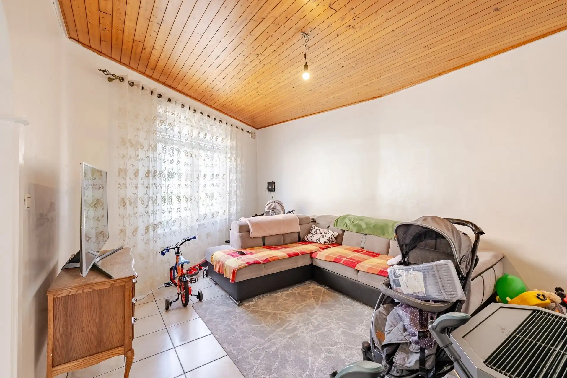 Interessante rijwoning met 2 slaapkamers in centrum Wetteren foto 3