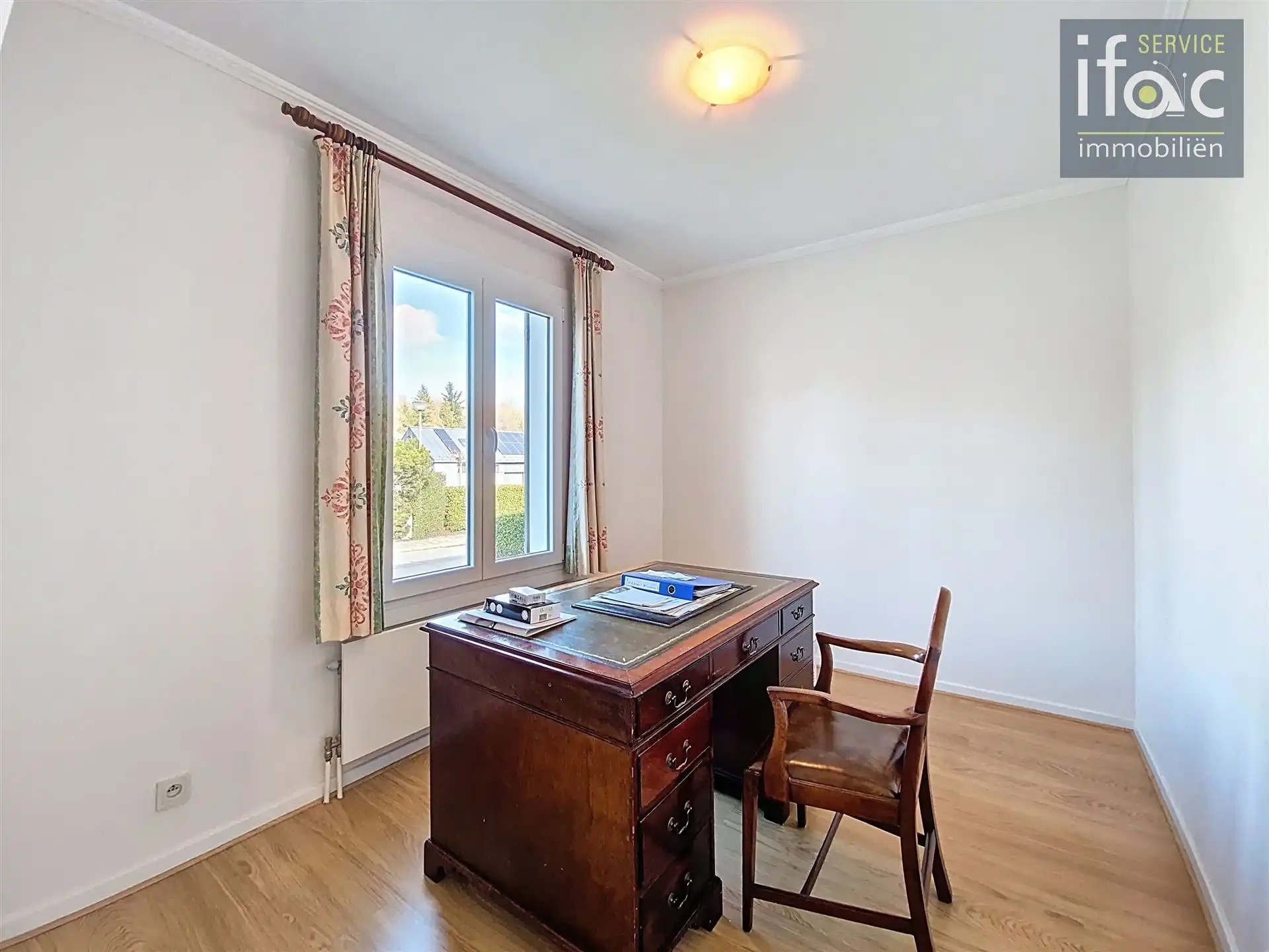 Centraal en rustig gelegen zuid gerichte villa op 11a16ca  foto 4