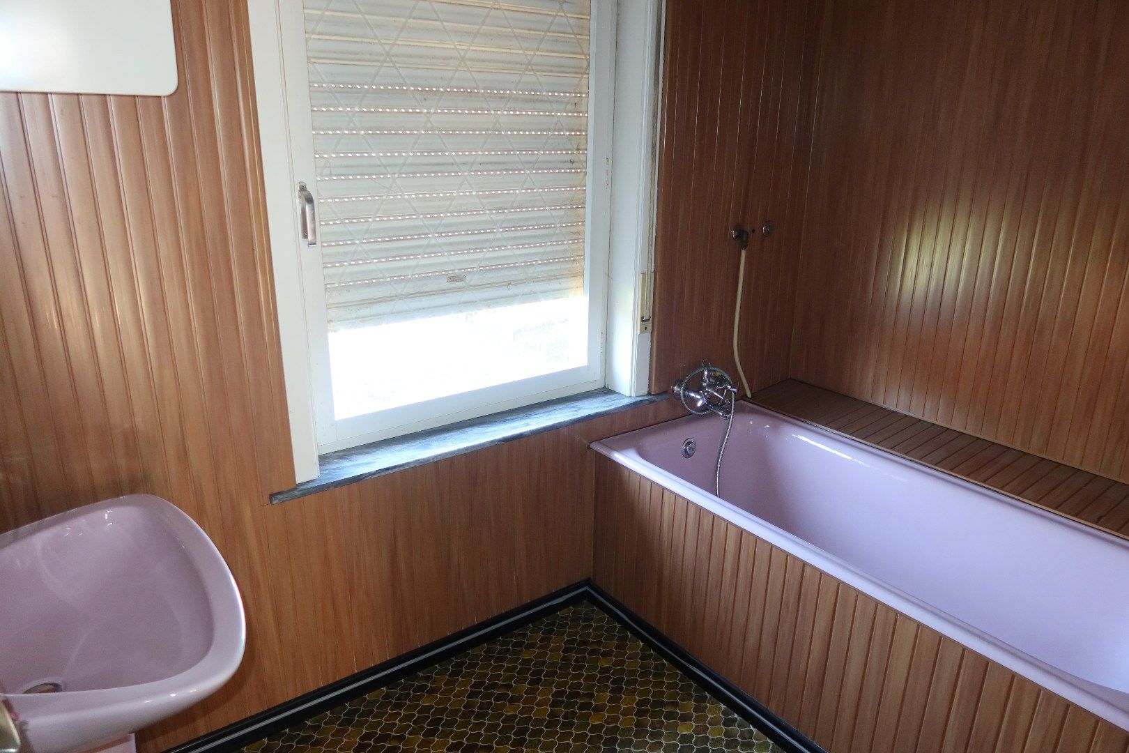 Op te frissen woning met 3 slk en tuin foto 17