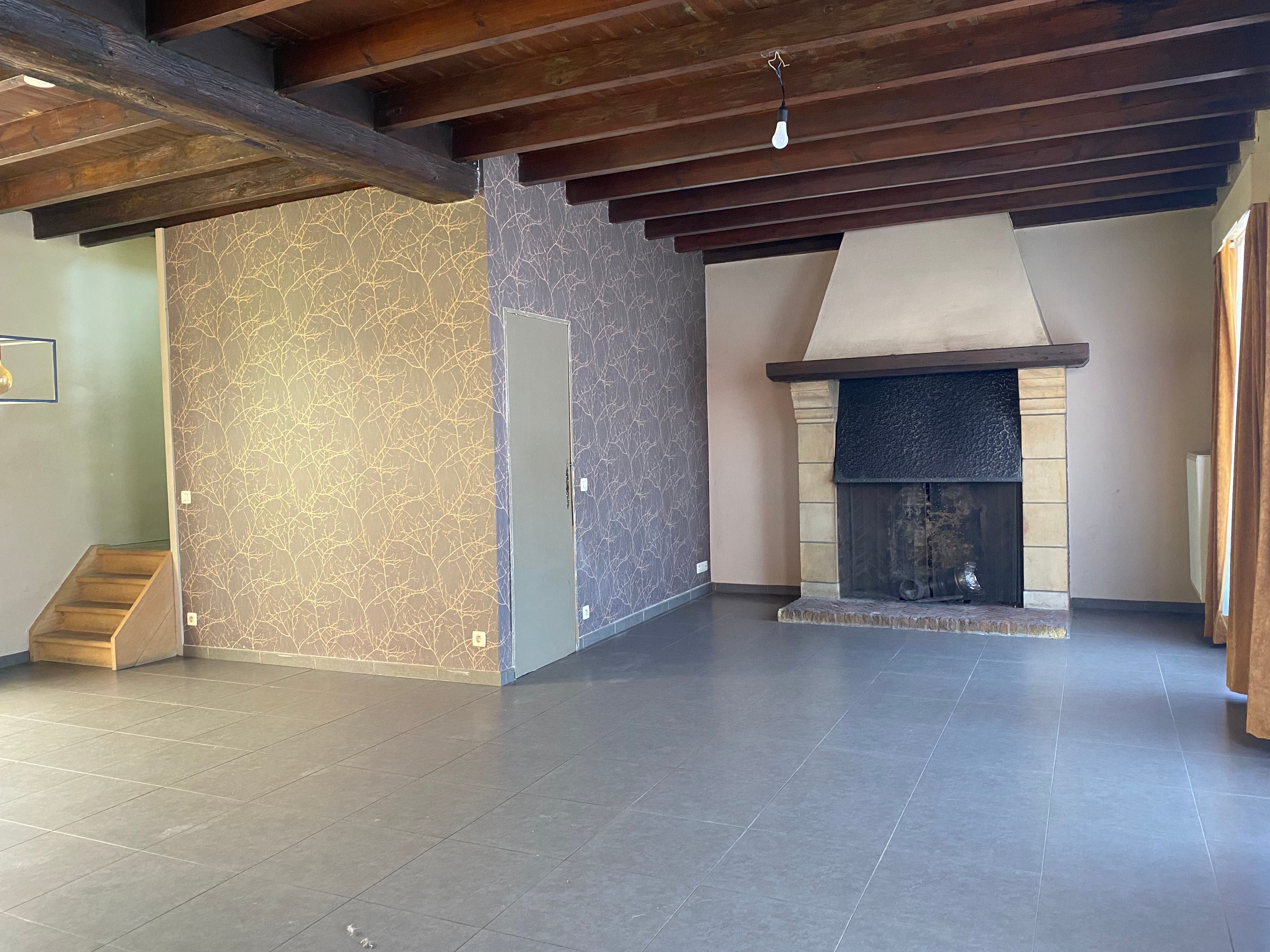 Woning met karakter te koop op een uitgestrekt perceel van 3.264m² foto 5