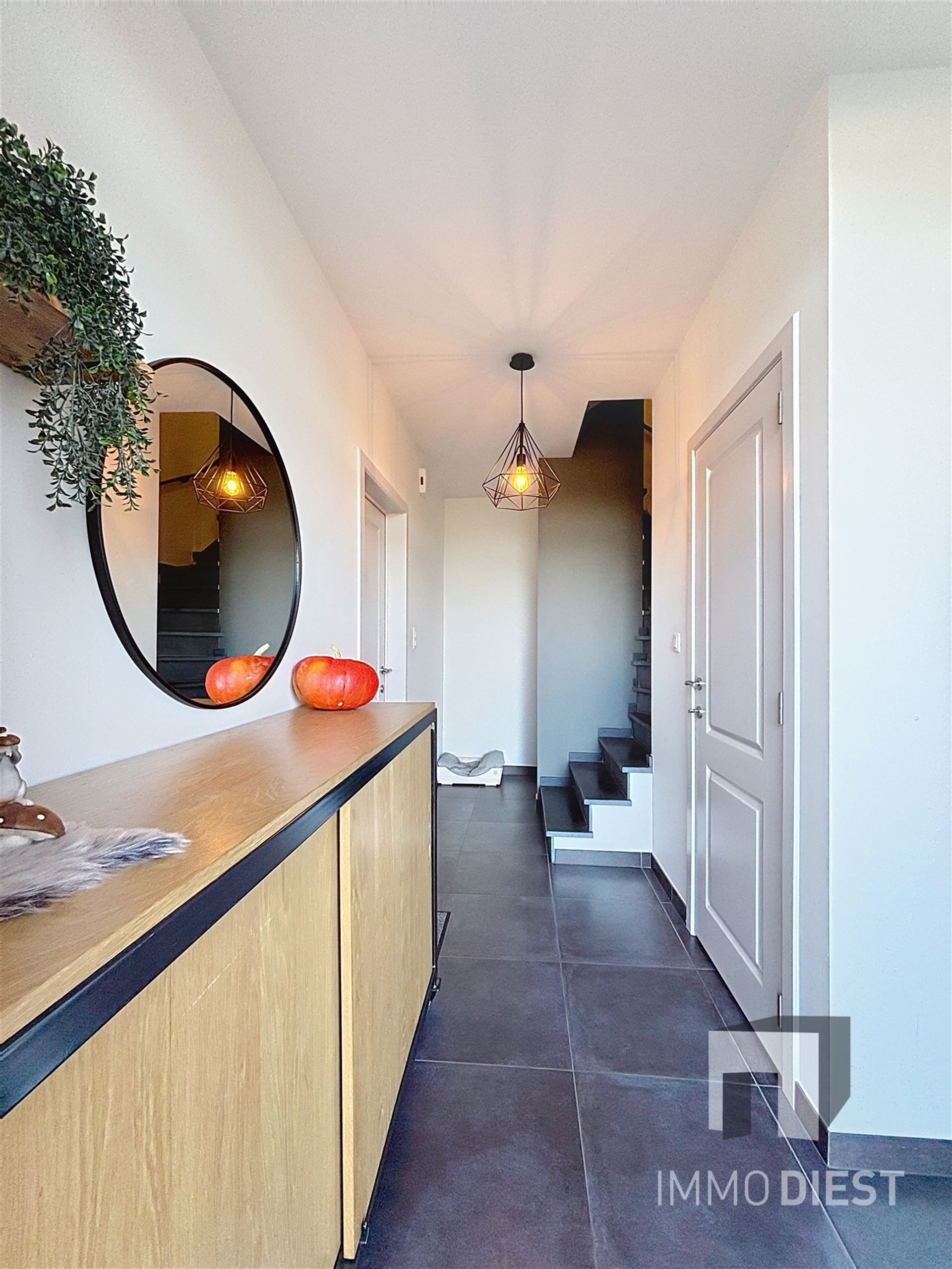 Moderne pastorijwoning op 3a 06ca met gunstige ligging in Veerle. foto 5