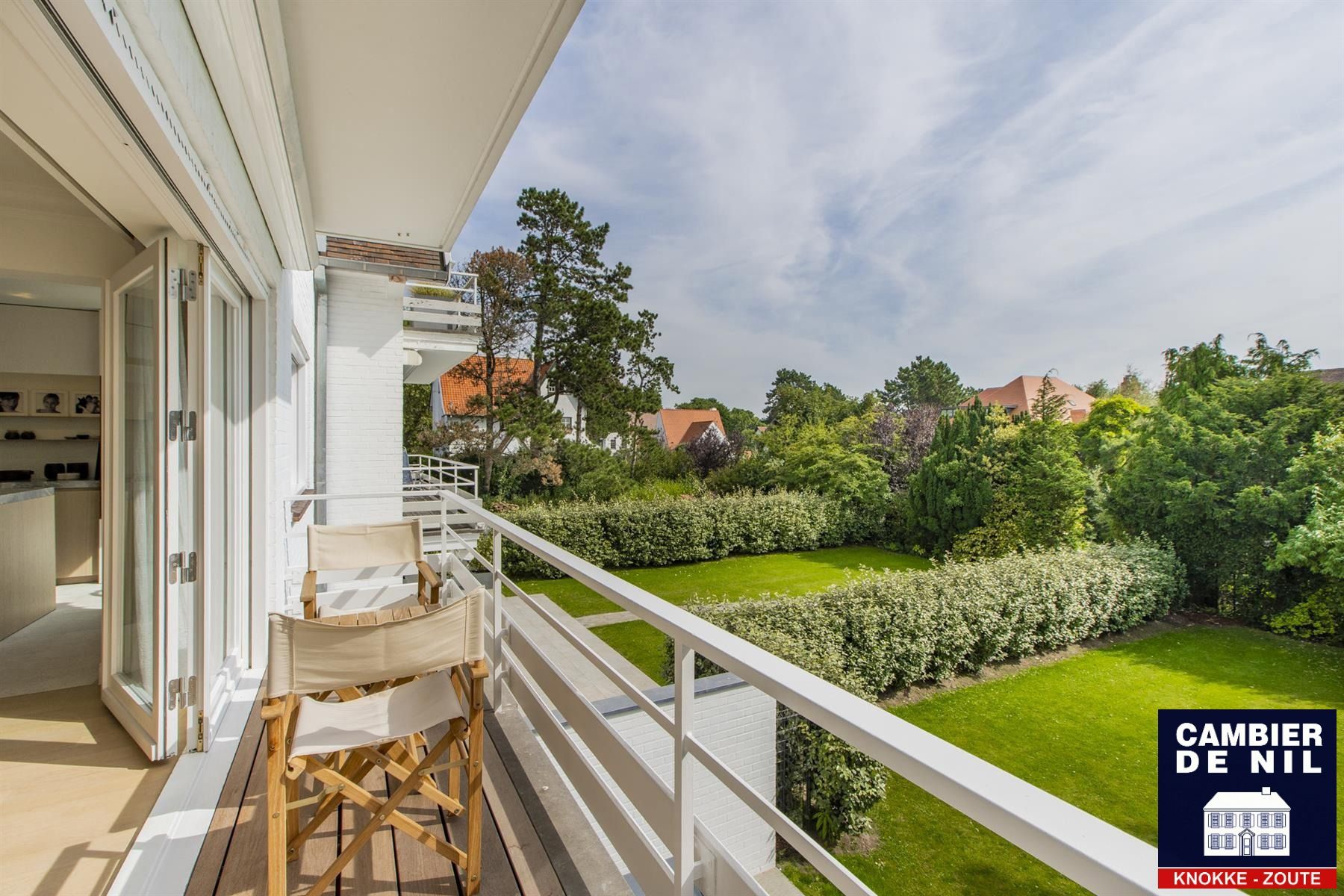 Gemeubeld - Zeer ruim appartement in een paadje in hartje Zoute ! foto 3