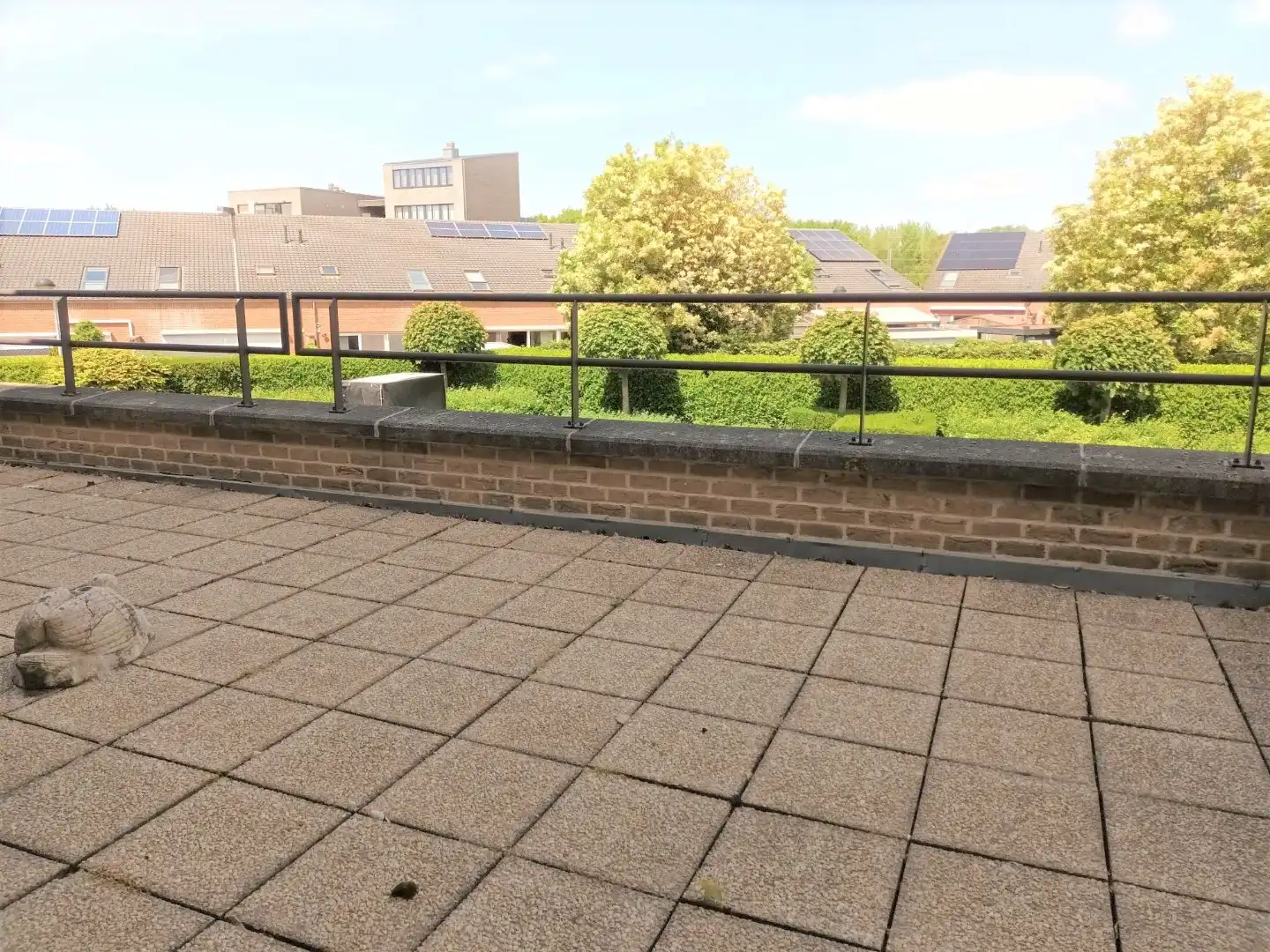 MOOI, RUIM APPARTEMENT MET 2 SLAAPKAMERS GELEGEN IN HET HARTJE VAN KERMT foto 7