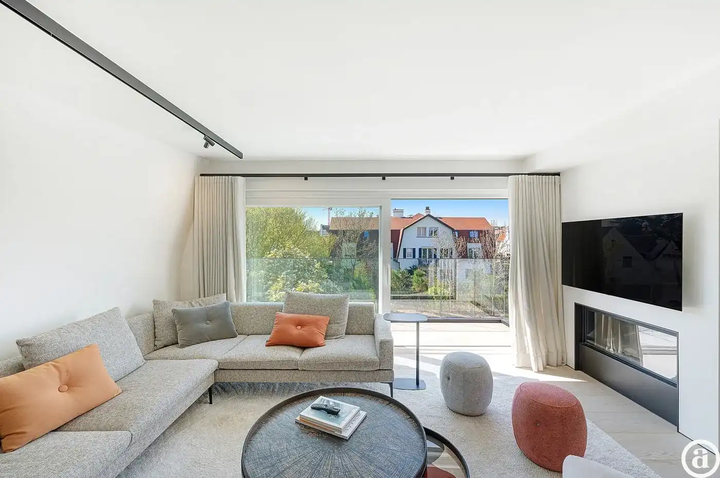 Zonnig gerenoveerd appartement met zuidwest gericht terras en open zicht.  foto 8