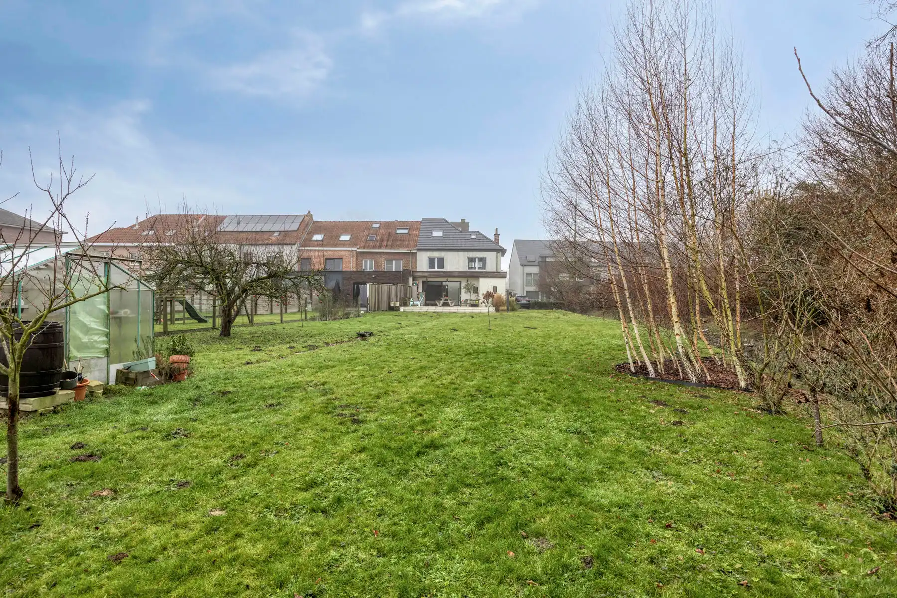Leemans Immobiliën stelt u deze halfopen en bijzonder gezellige woning voor, gelegen in het hart van Merchtem.  foto 25