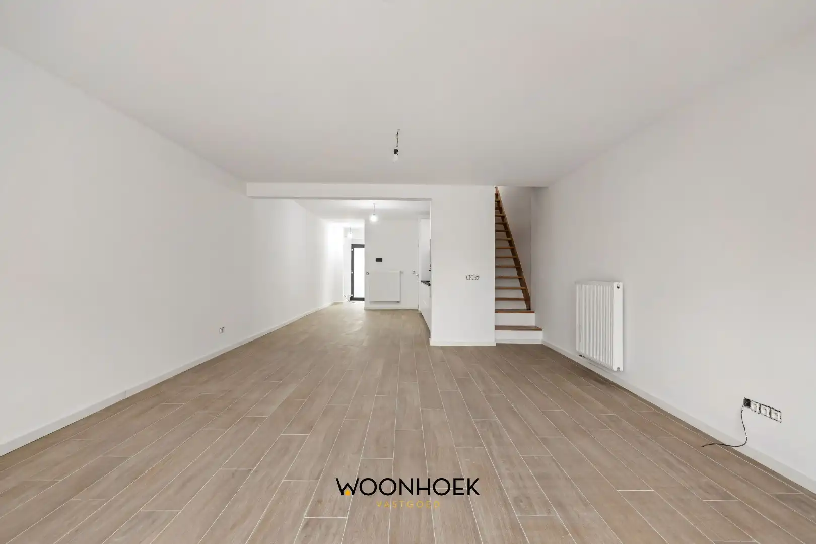 Gerenoveerde, 4-slpk woning met 2 badkamers en tuin! foto 5