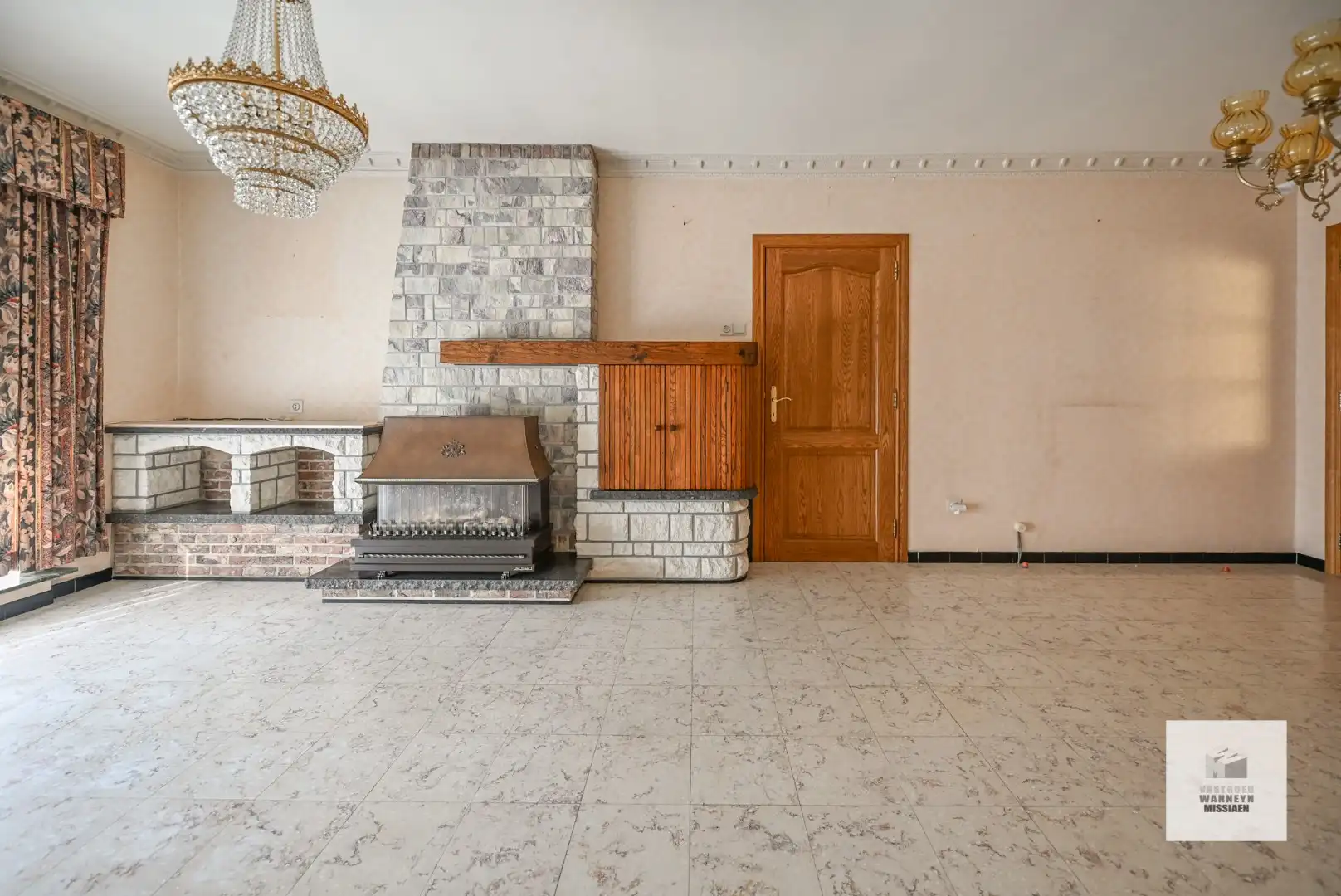 Te renoveren gelijkvloerse woning met  3slpk, garage, tuin op 1290m2 foto 9
