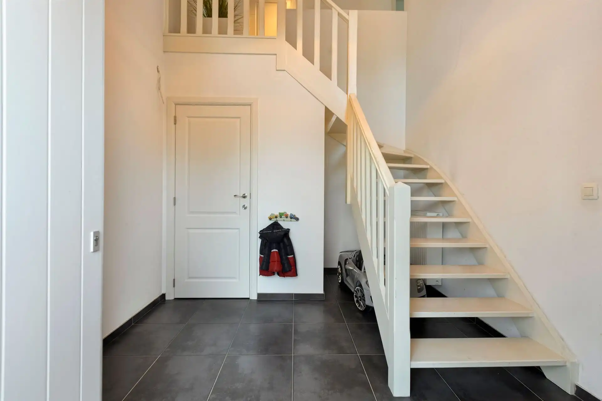 Instapklare woning op 10a in rustige en gegeerde ligging te Maasmechelen! foto 3