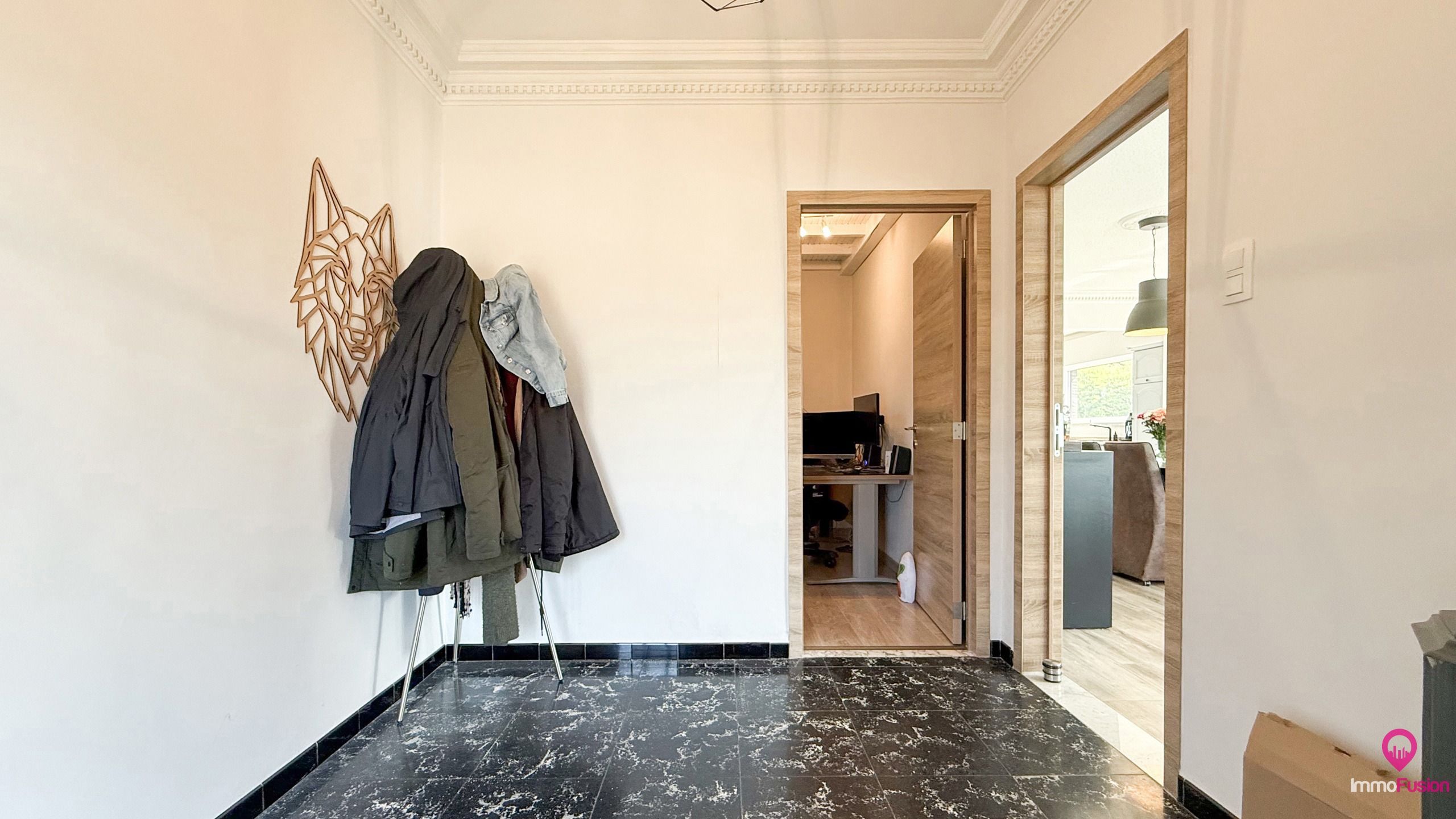 Open woning met bijgebouw van 60m² en 3 slpks op 8a36ca! foto 2