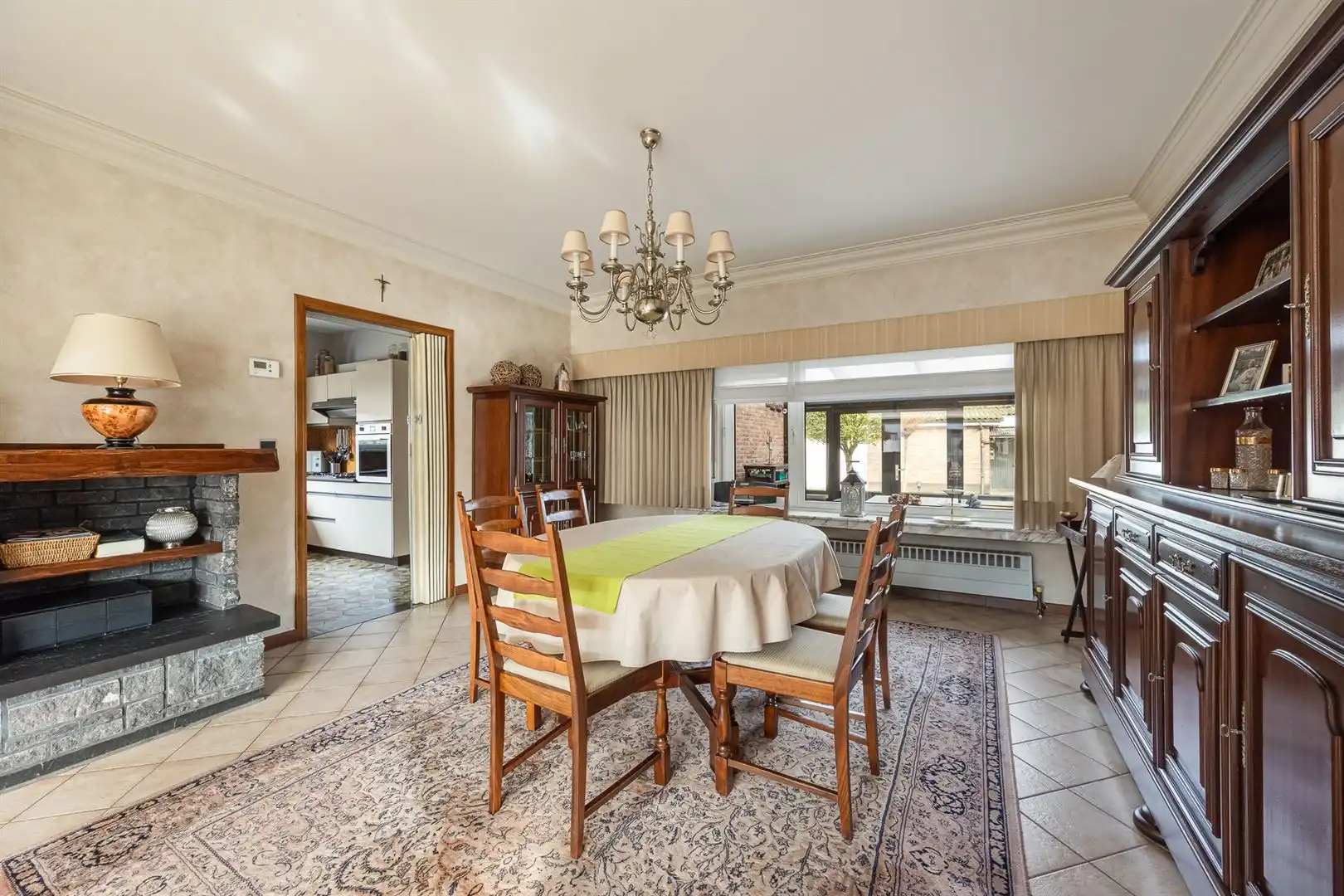 Charmante en karaktervolle woning met erg ruim bijgebouw.  foto 5