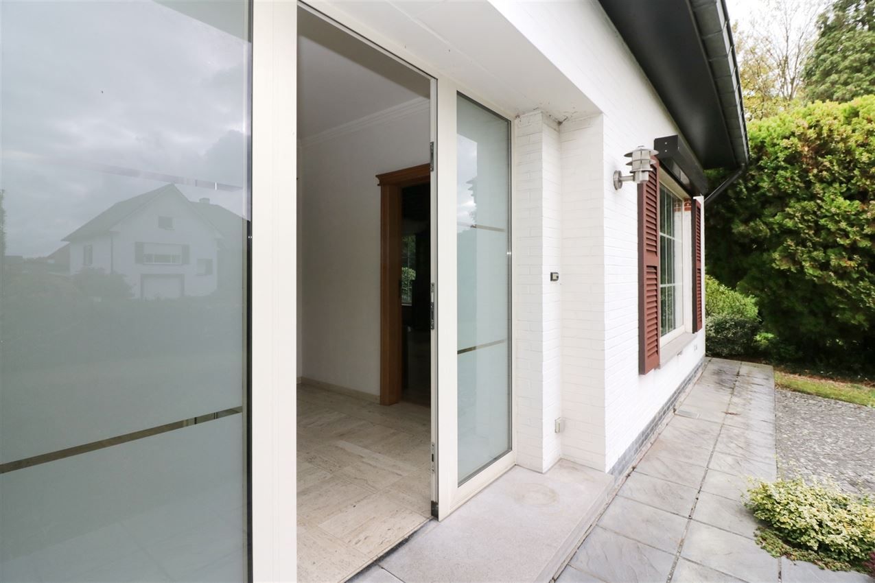 label C, nabij station, volledig vernieuwd in 2016 foto 6