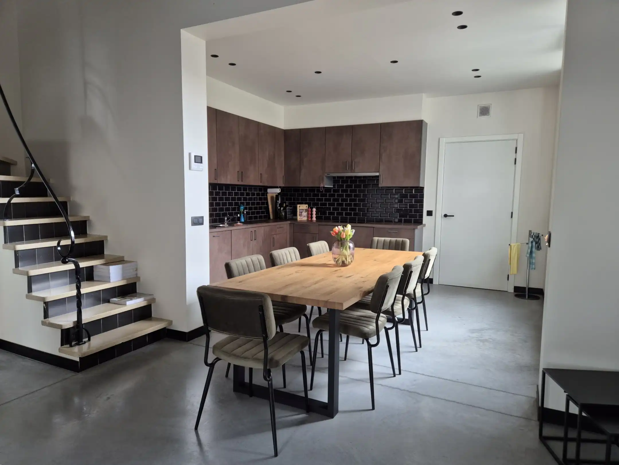 Appartement (loft stijl) in het centrum met 2 slaapkamers en terras foto 6