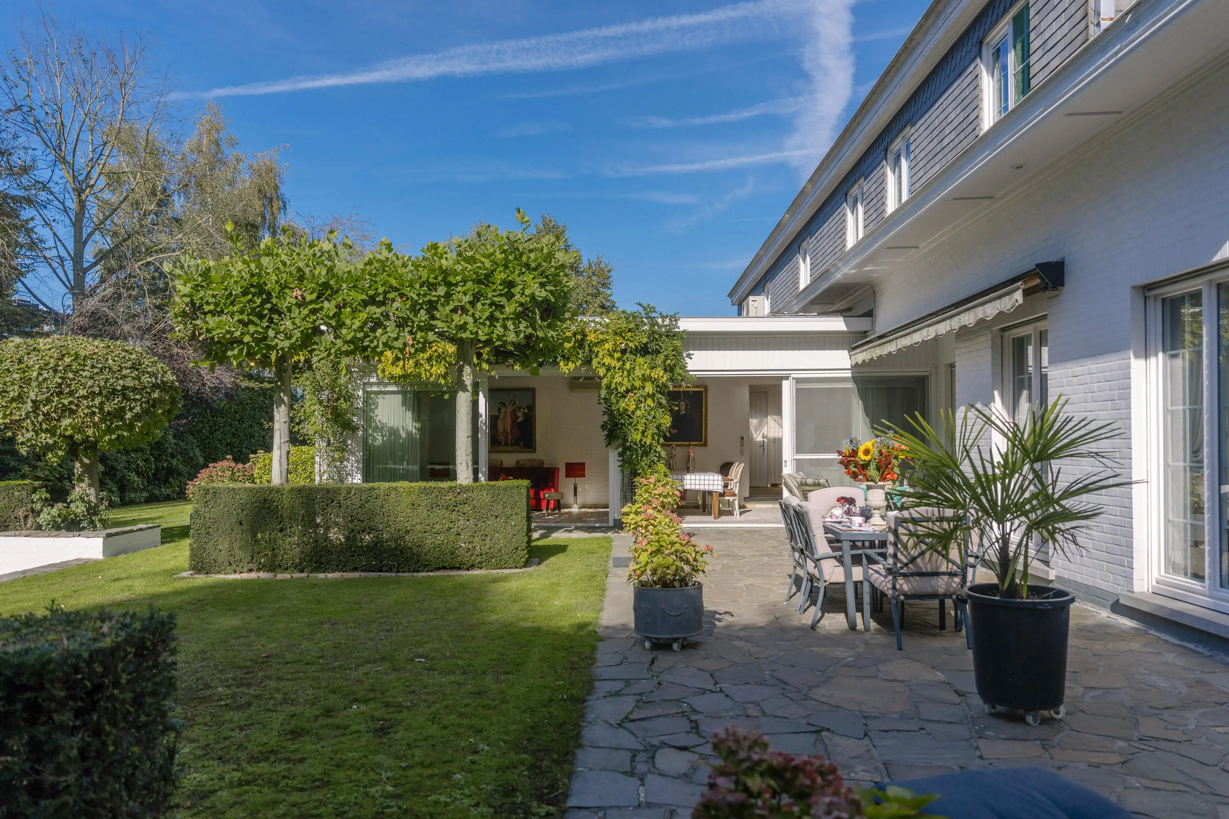 Statige ruime villa, 6 slpk., prachtige parktuin (3.300 m²). foto 14