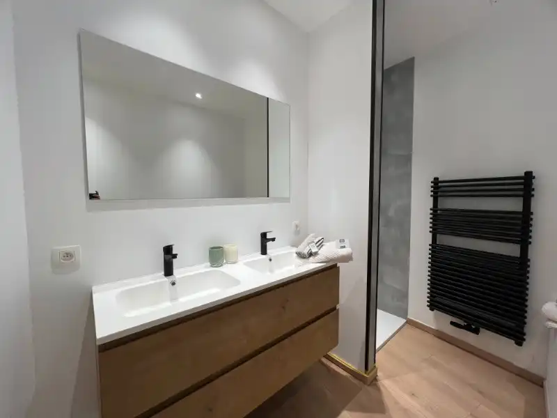 Instapklare, volledig gerenoveerde woning met 3 slaapkamers en tuin met groen zicht – EPC A foto 18