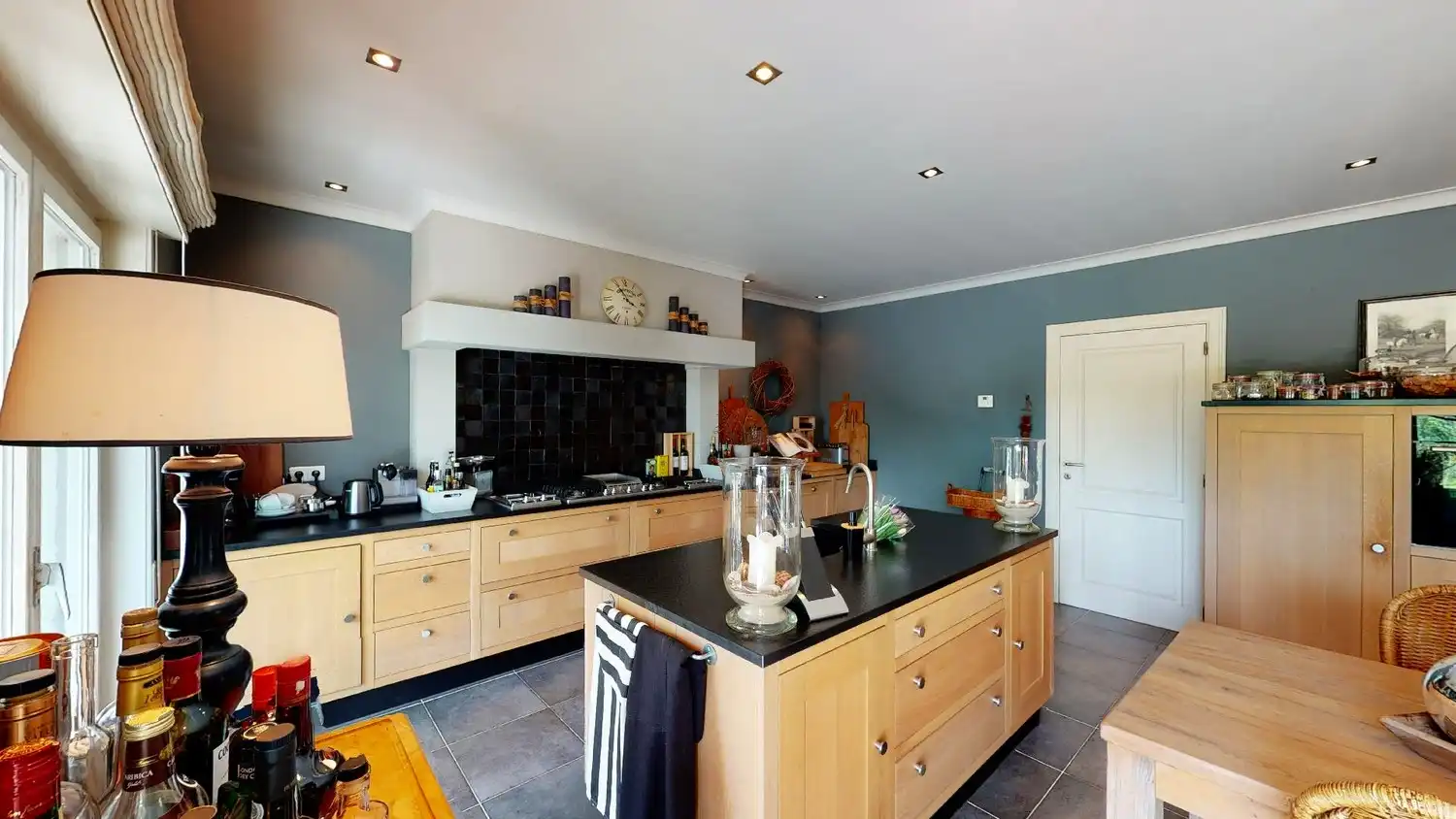 Rustig gelegen luxe-bungalow op een royaal groen perceel van 1.882m² in Tessenderlo foto 12
