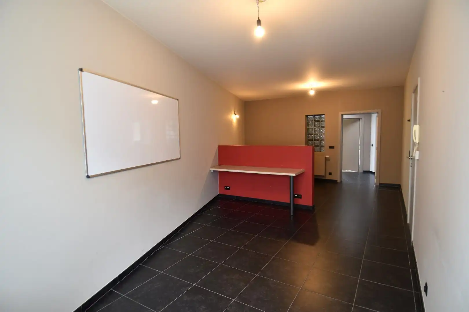 Instapklaar pareltje met 3 slaapkamers, praktijkruimte en toffe tuin te koop centrum-Bellegem foto 18