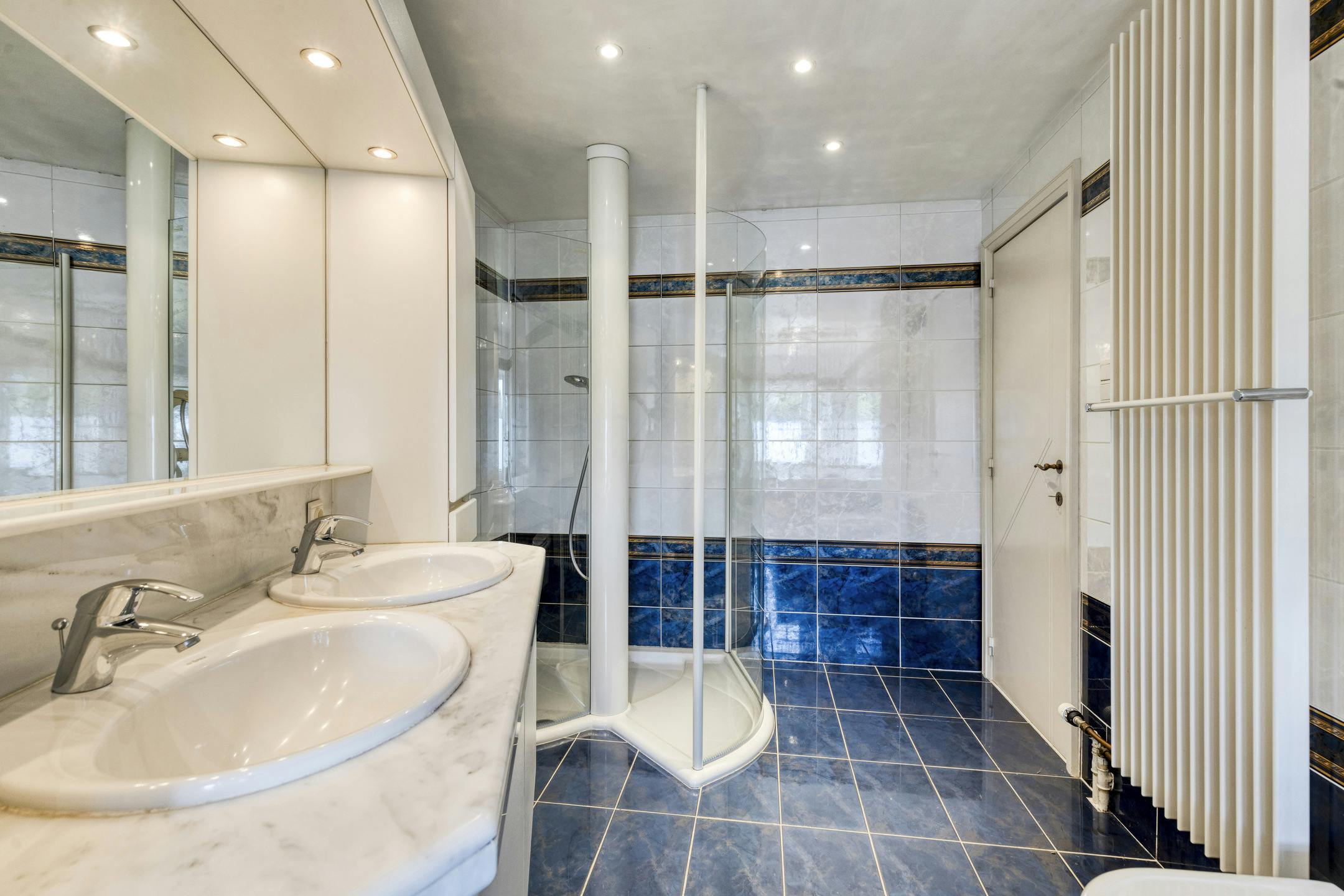 Prachtig woon- en handelspand te koop te centrum Eernegem foto 23