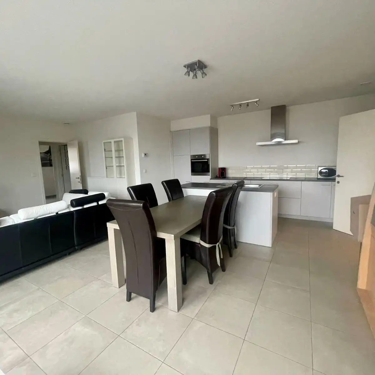 Appartement te huur foto 10