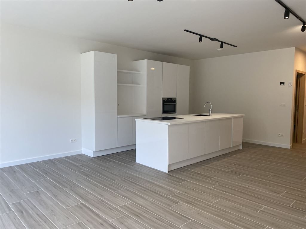 Moderne nieuwbouwwoning in rustige doodlopende straat. foto 8