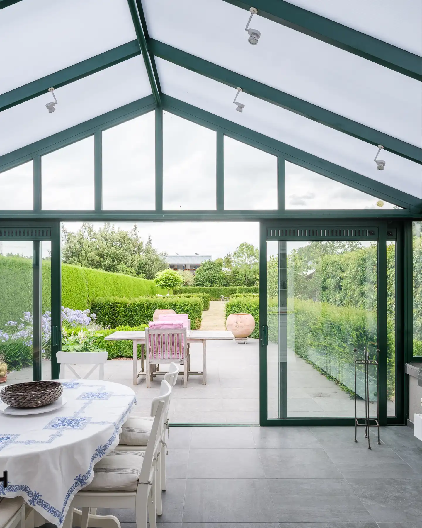 Instapklare woning met prachtige tuin foto 14