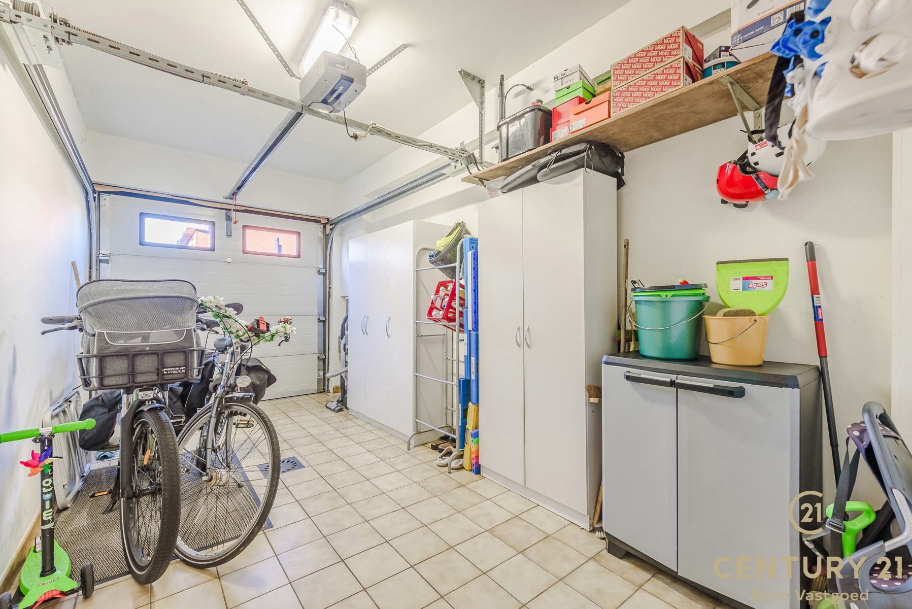 gerenoveerde gezinswoning met 3 slpk, garage en zonnige tuin foto 13