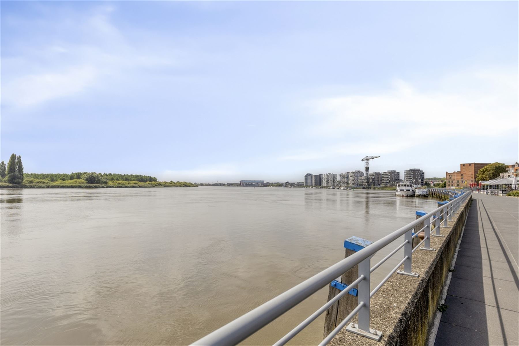 Karaktervolle herenwoning op een idyllische locatie aan de Schelde foto 32