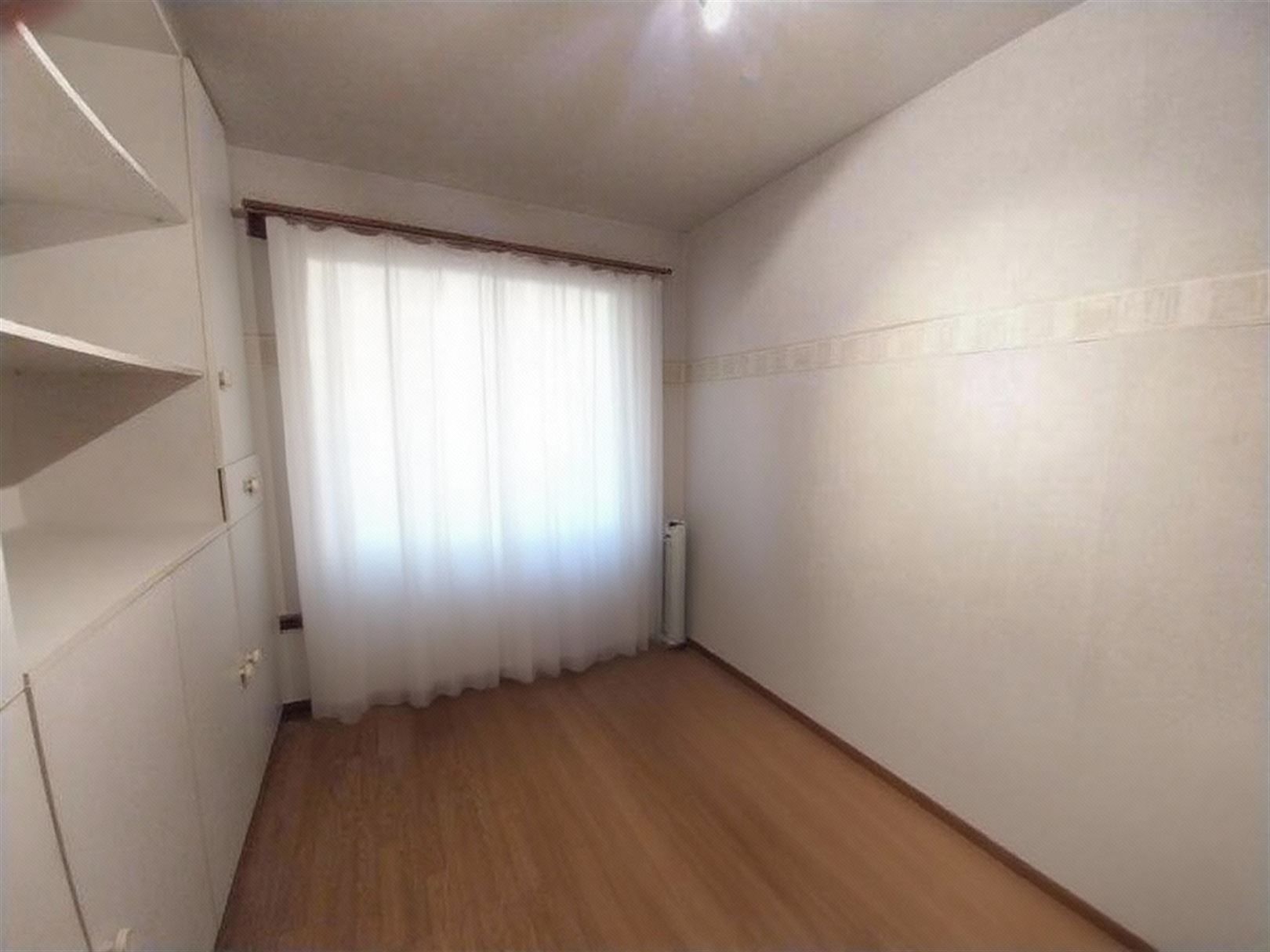 TE HUUR: Vrijstaande ruime woning met 3 slaapkamers en ruime loods! foto 10