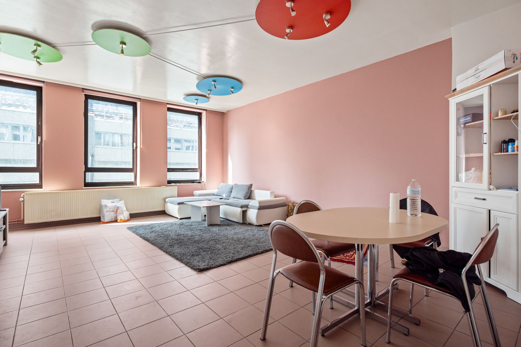 Handelshuis met tuin en stabiele huuropbrengst te koop foto 2