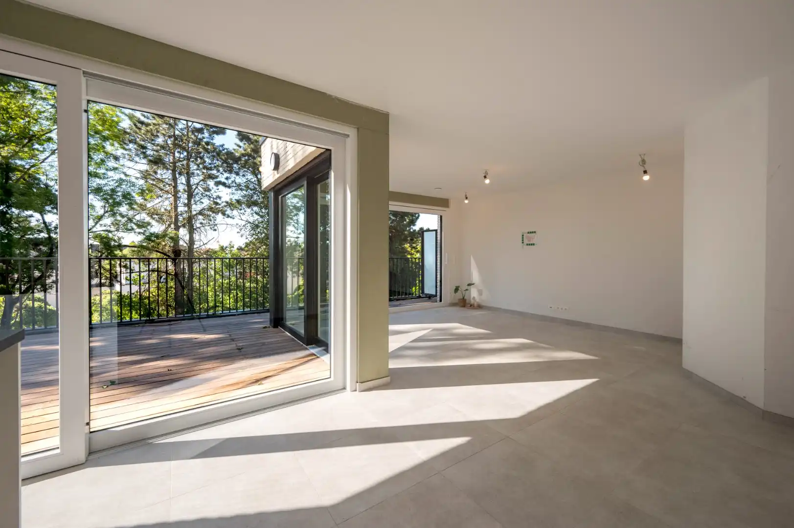 Subliem appartement te Sijsele met groot zonneterras! foto 5