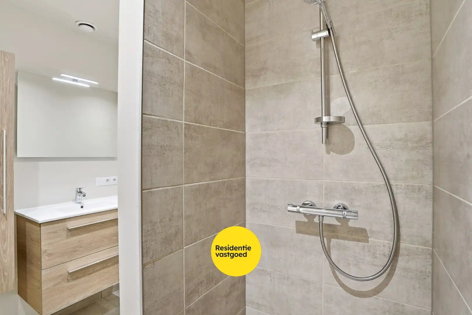 Instapklaar en energiezuinig gelijkvloers appartement met tuin  foto 13
