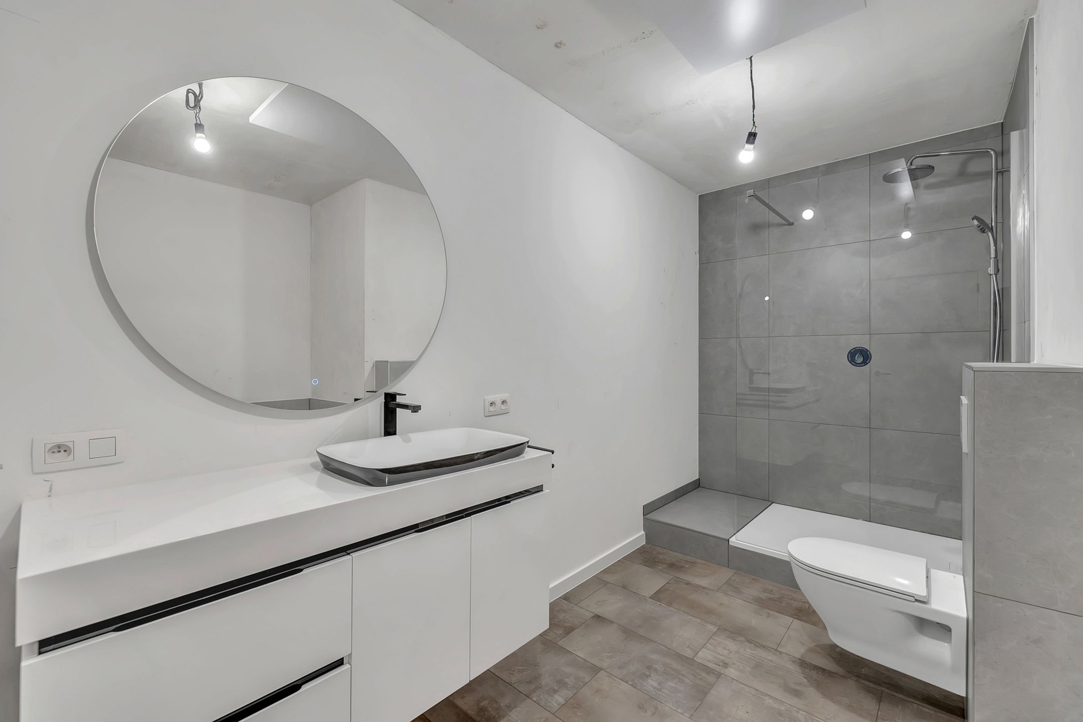 Uniek duplex appartement met twee slaapkamers foto 20