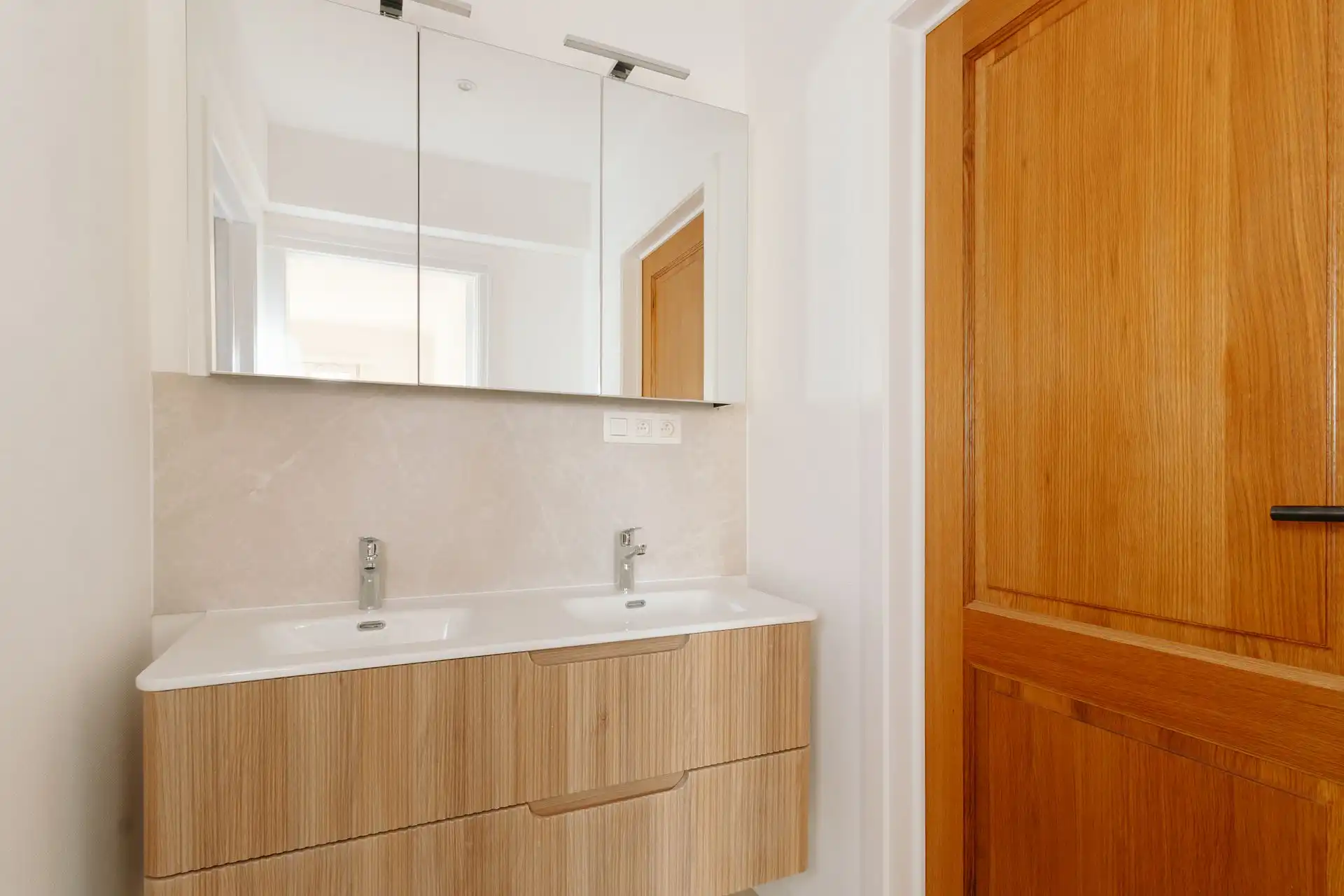 Ruim appartement van 170 m² met zicht op het Stadspark! foto 17