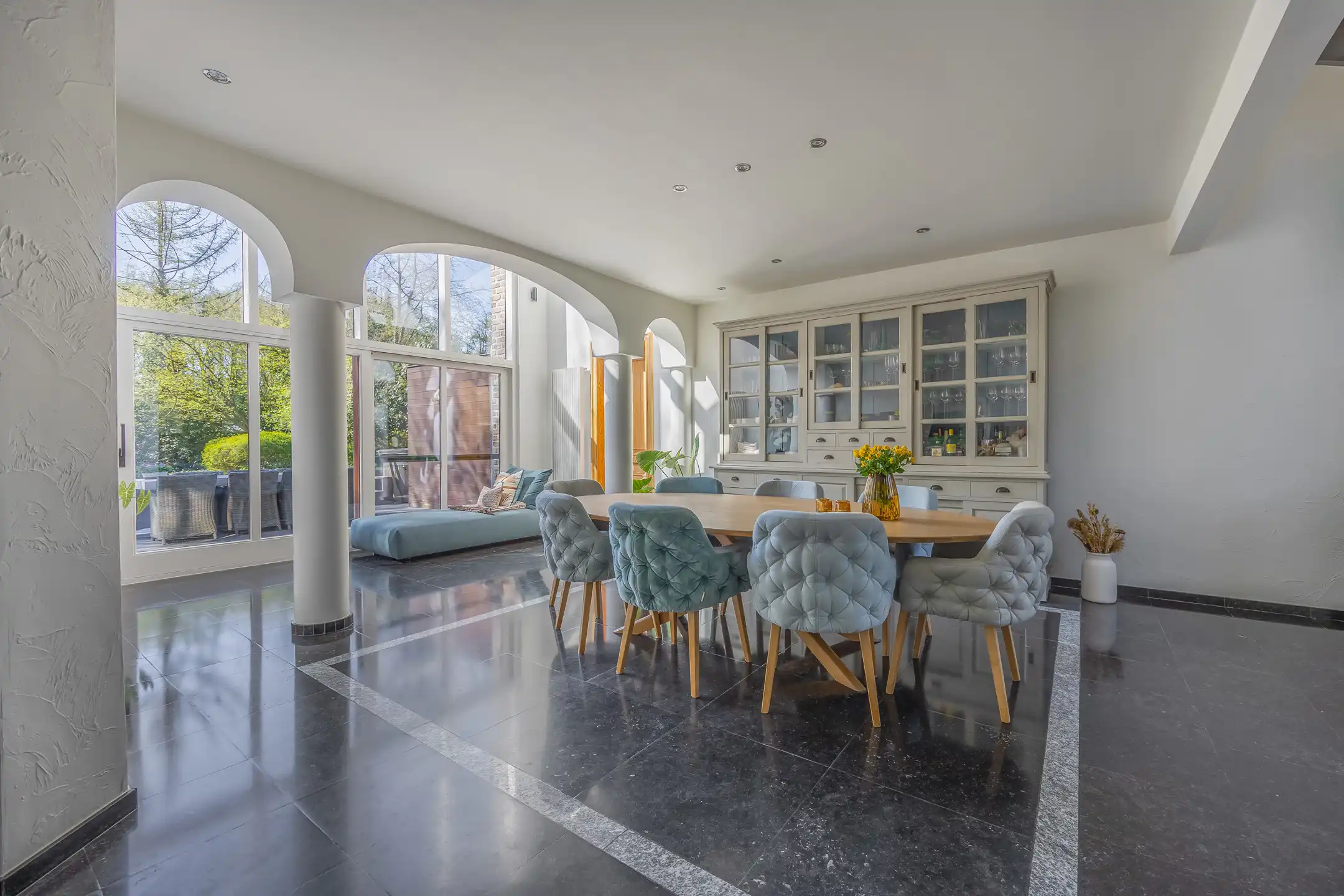 Unieke woning met prachtige tuin en veel privacy foto 4