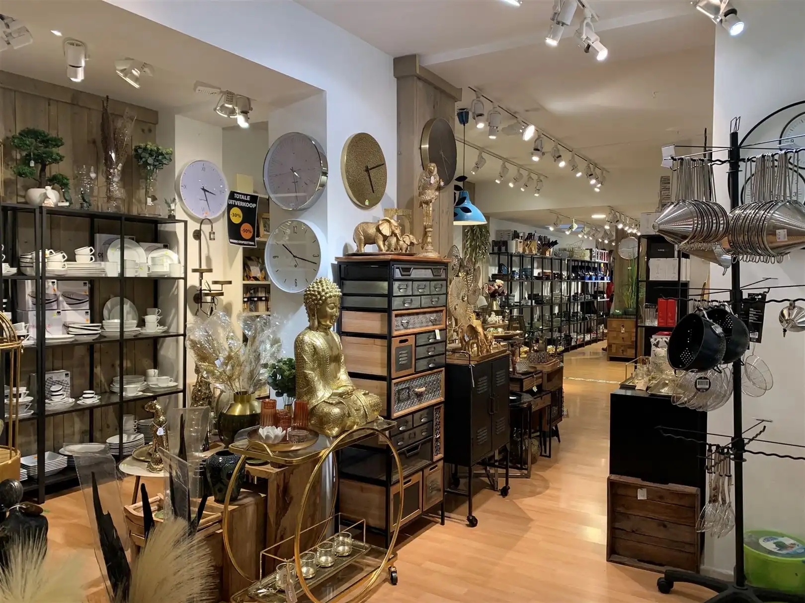 Handelspand in centrum Sint-Truiden foto 8