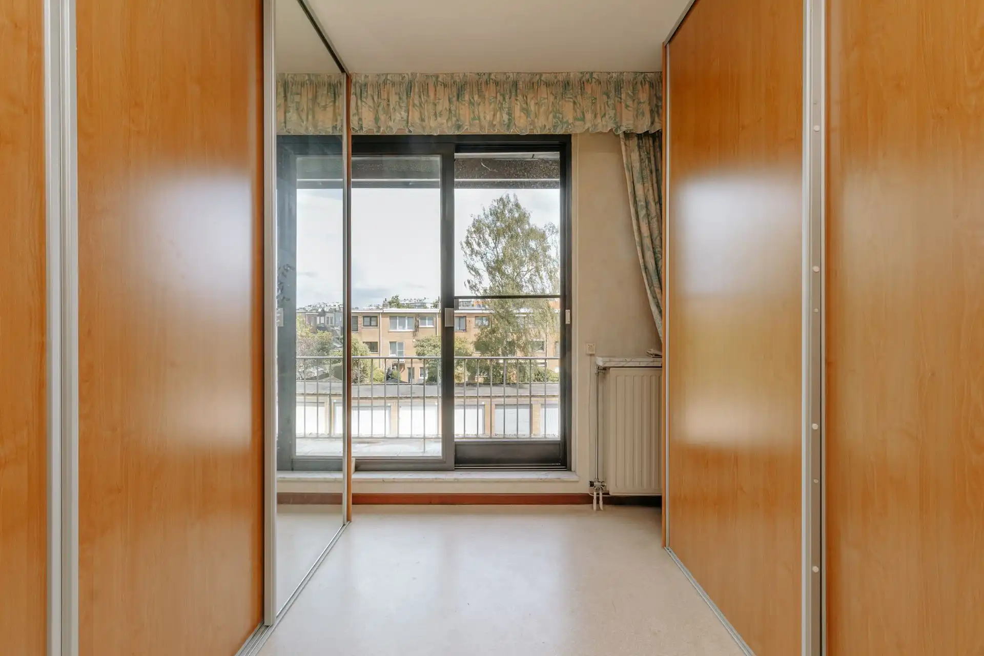 Tweeslaapkamer appartement met twee terrassen en garage foto 15