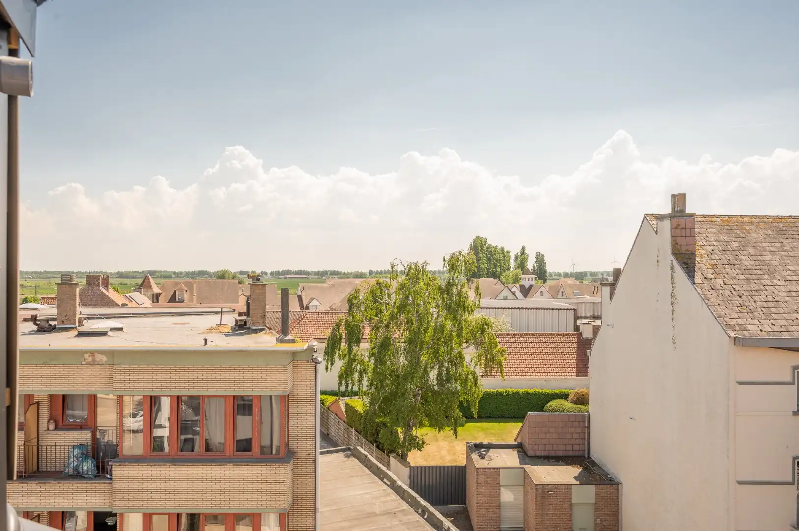 Appartementsgebouw met handelspand, appartementen en vergunde verbouwingsmogelijkheden in Duinbergen foto 5