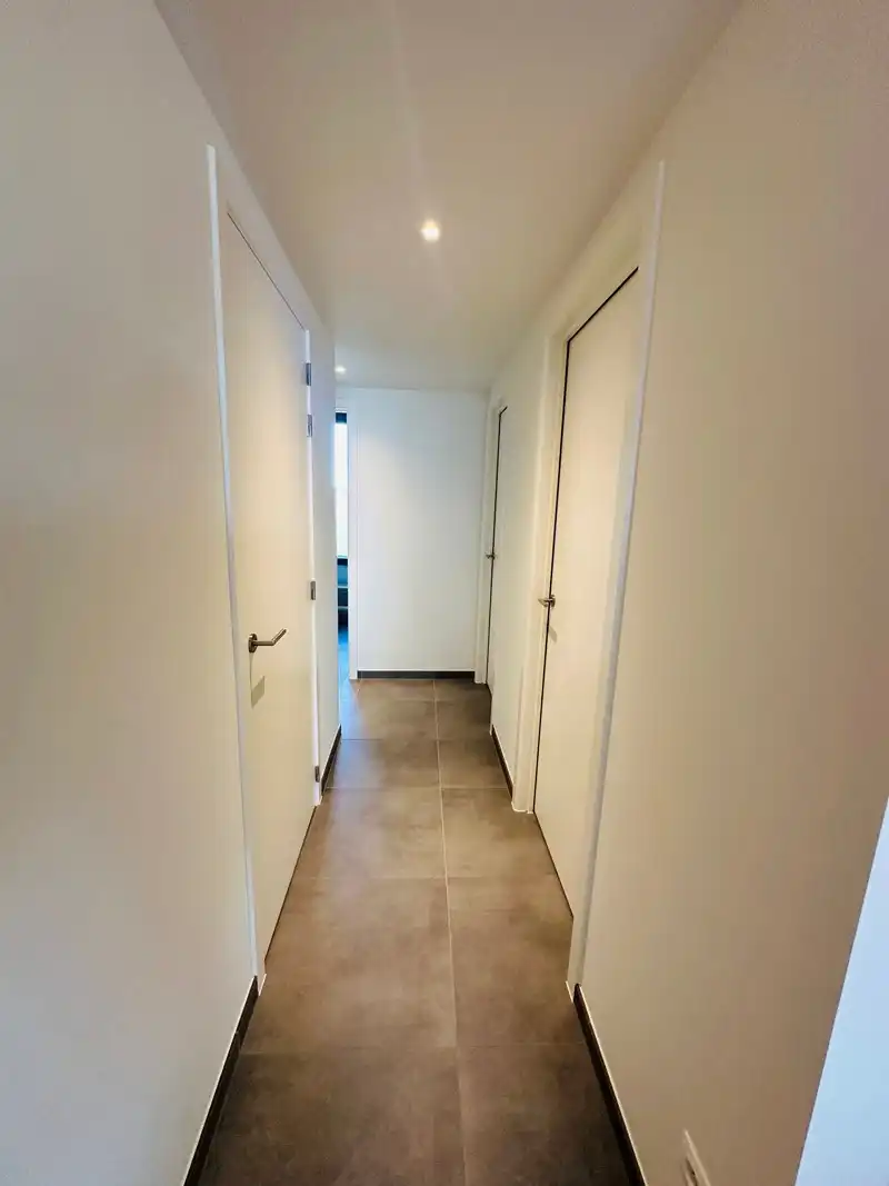 Modern nieuwbouw appartement te Nieuwerkerken foto 3