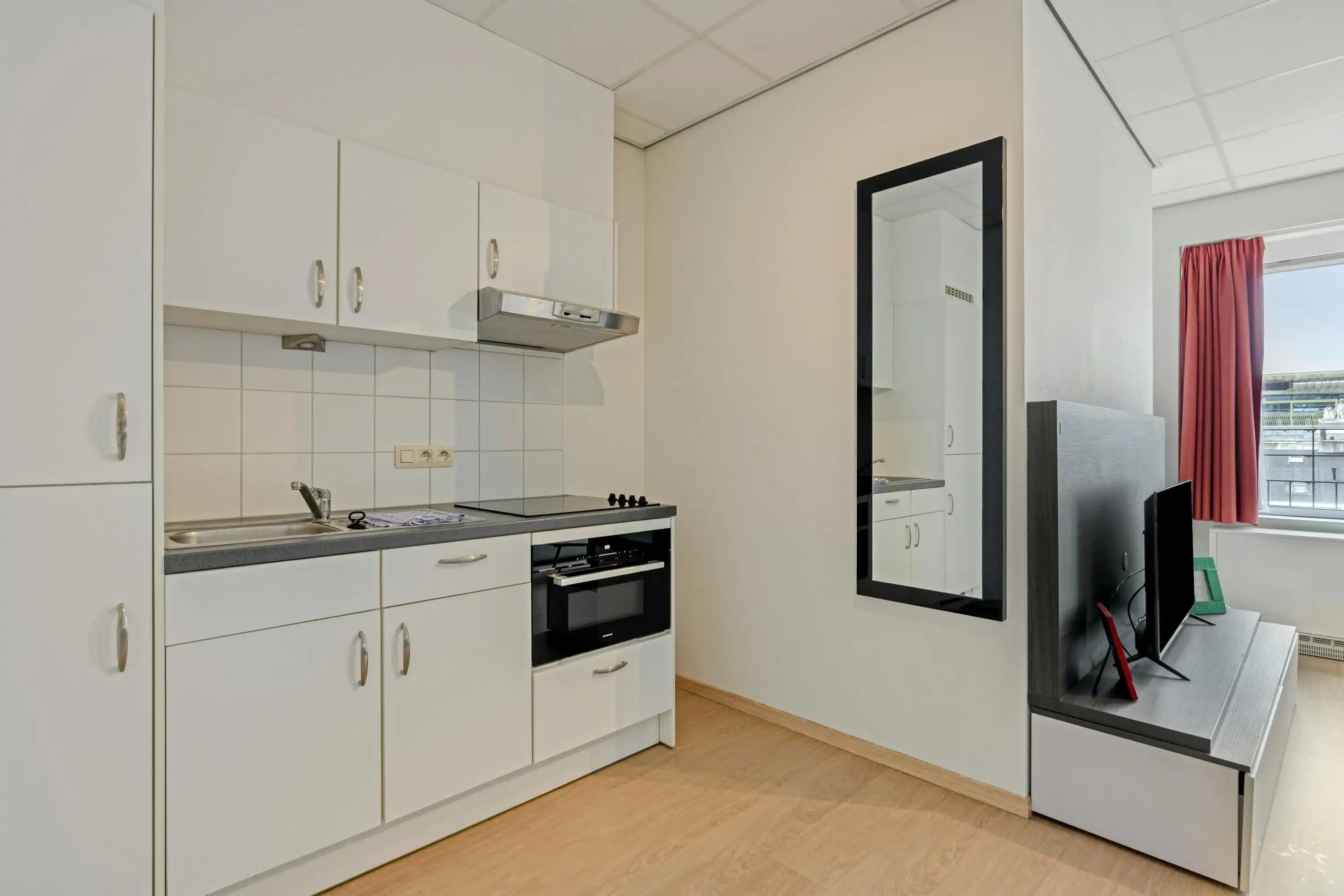 Lichtrijke Studio te Koop in Hartje Brussel foto 9