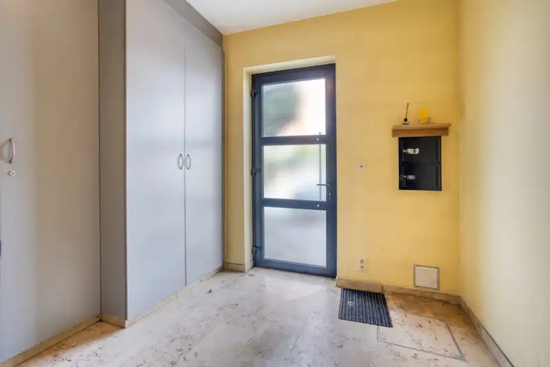 🏡 Ruim en lichtrijk appartement met 2 slaapkamers, terras in hartje Wakken! ☀️ foto 2