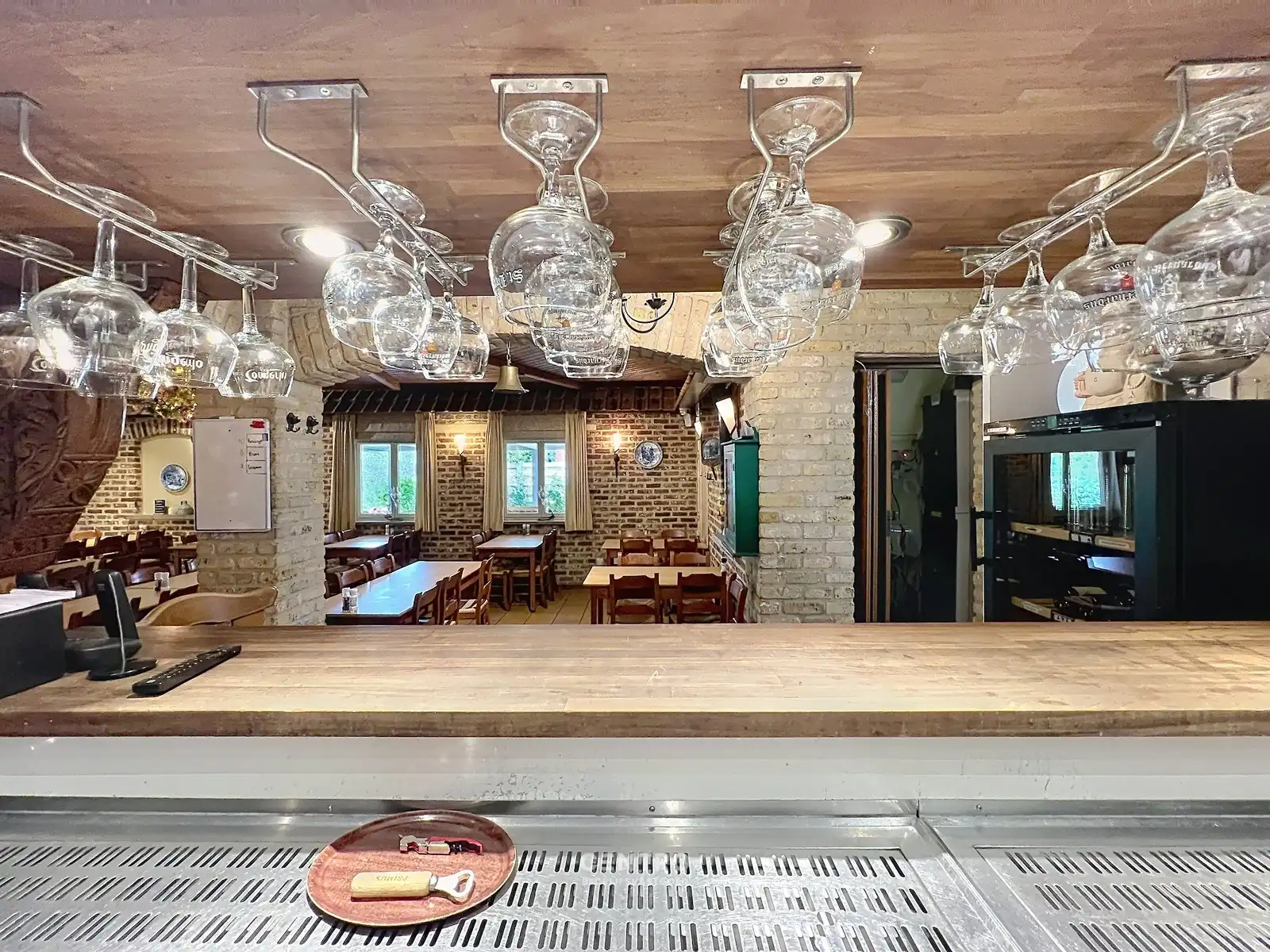 Prachtig, landelijk gelegen restaurant (150 couverts) op ± 3.400 m², VOLLEDIGE horeca-inboedel inbegrepen, met bewezen horeca-concept te HOOGLEDE! foto 11