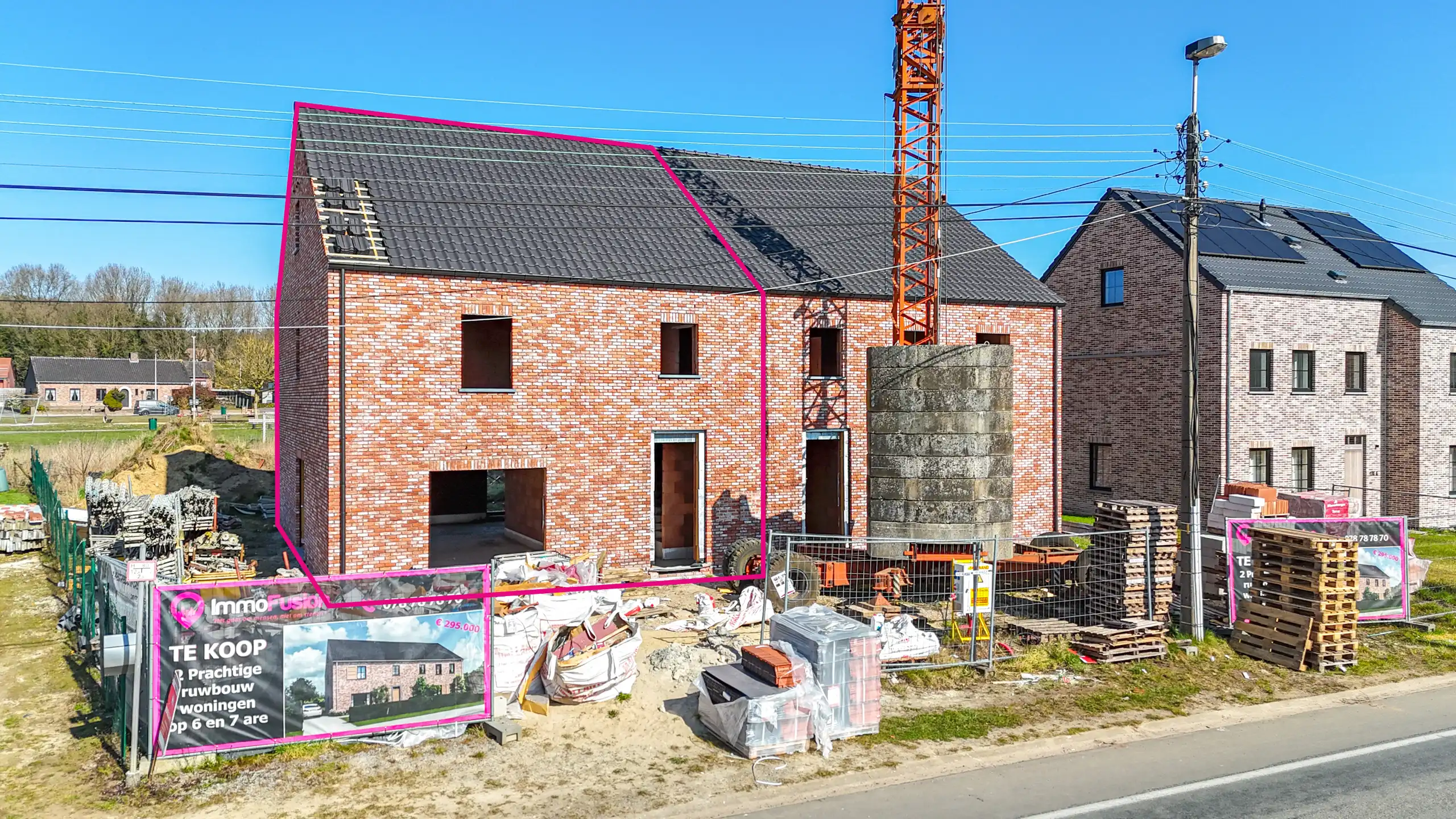 Prachtige casco nieuwbouwbouwwoning met 4 á 5 slaapkamers! foto {{pictureIndex}}