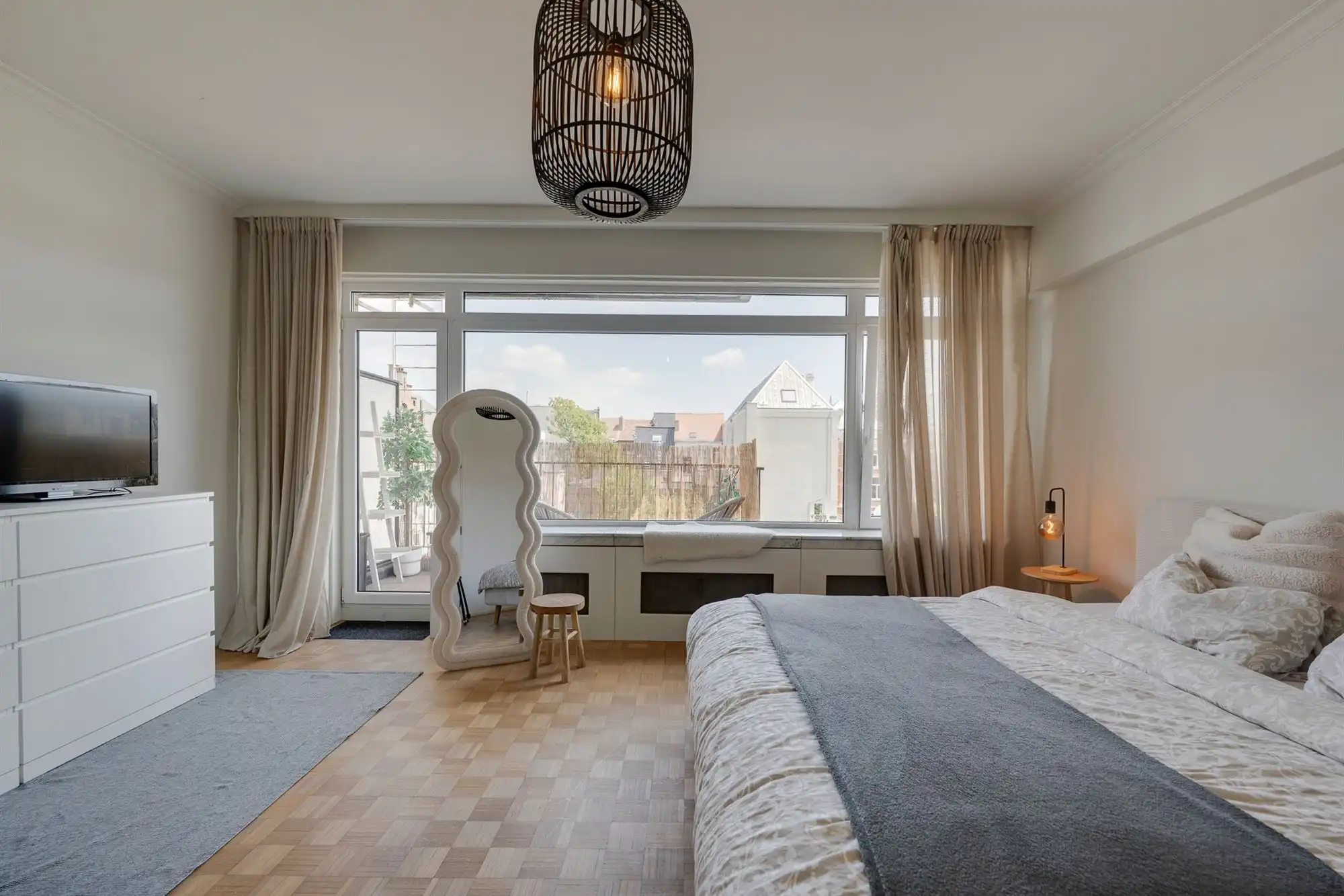 Stijlvol gerenoveerd stadsappartement met terras foto 14